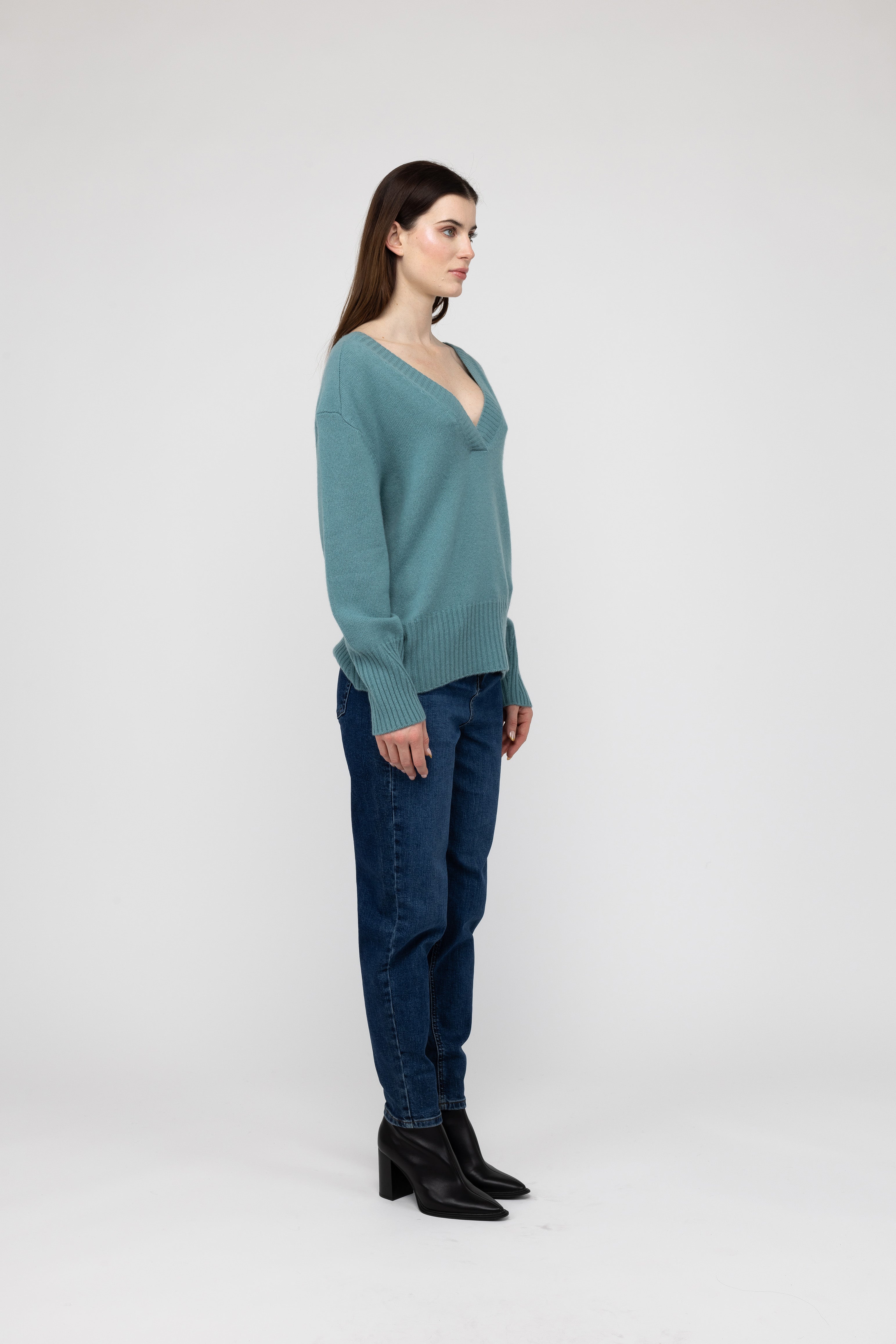 Van Kukil Cashmere Deep V-Neck Sweater