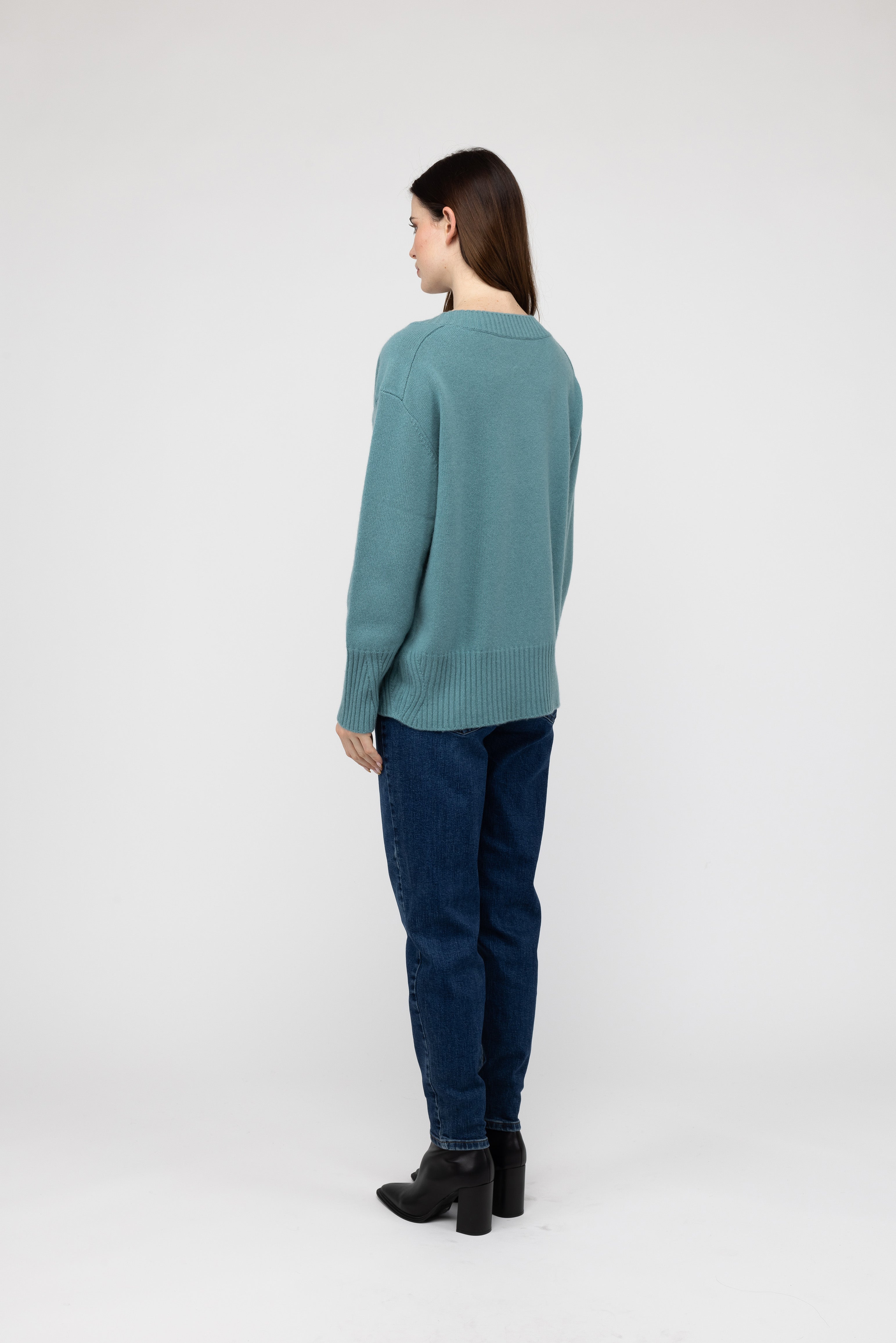 Van Kukil Cashmere Deep V-Neck Sweater