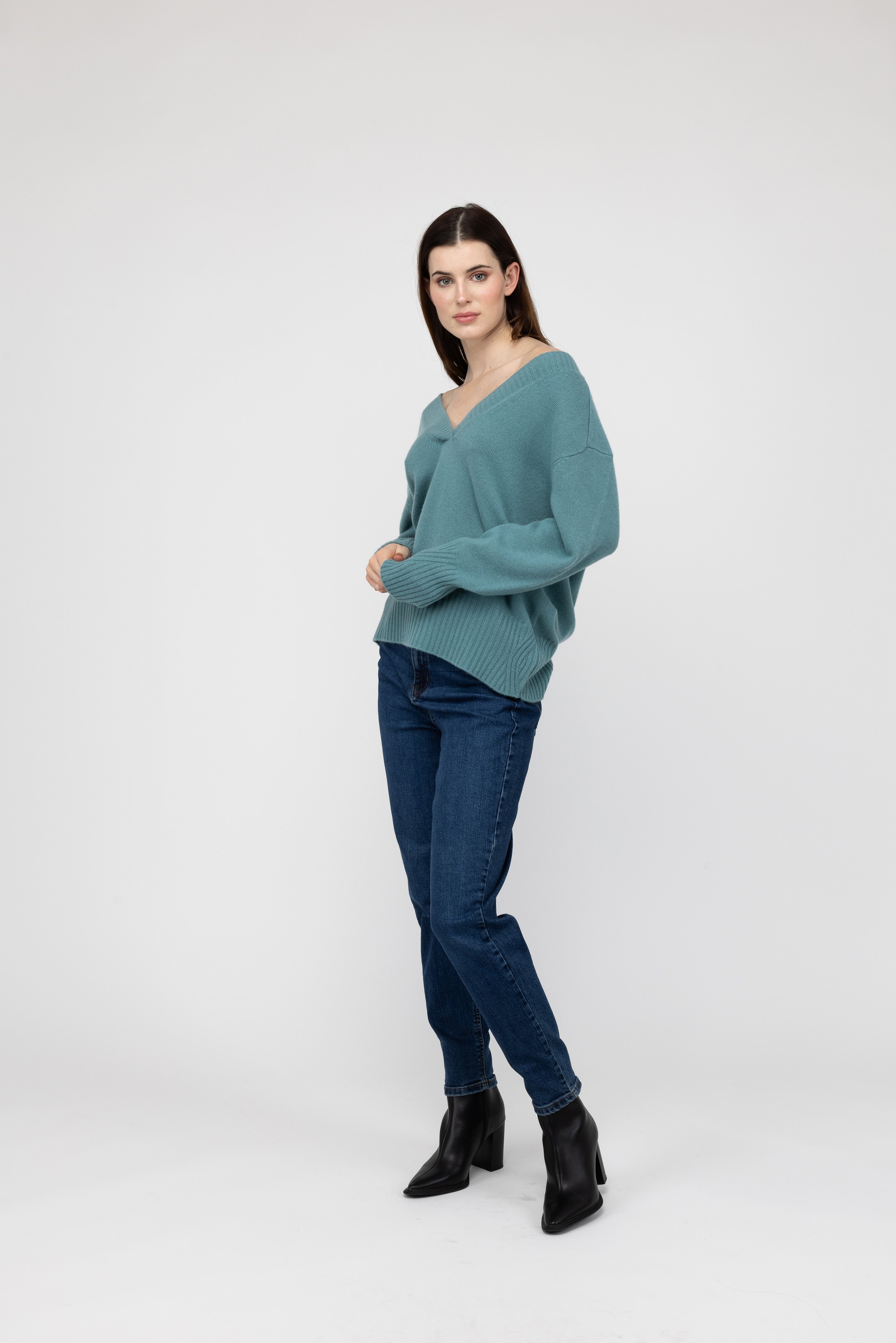 Van Kukil Cashmere Deep V-Neck Sweater