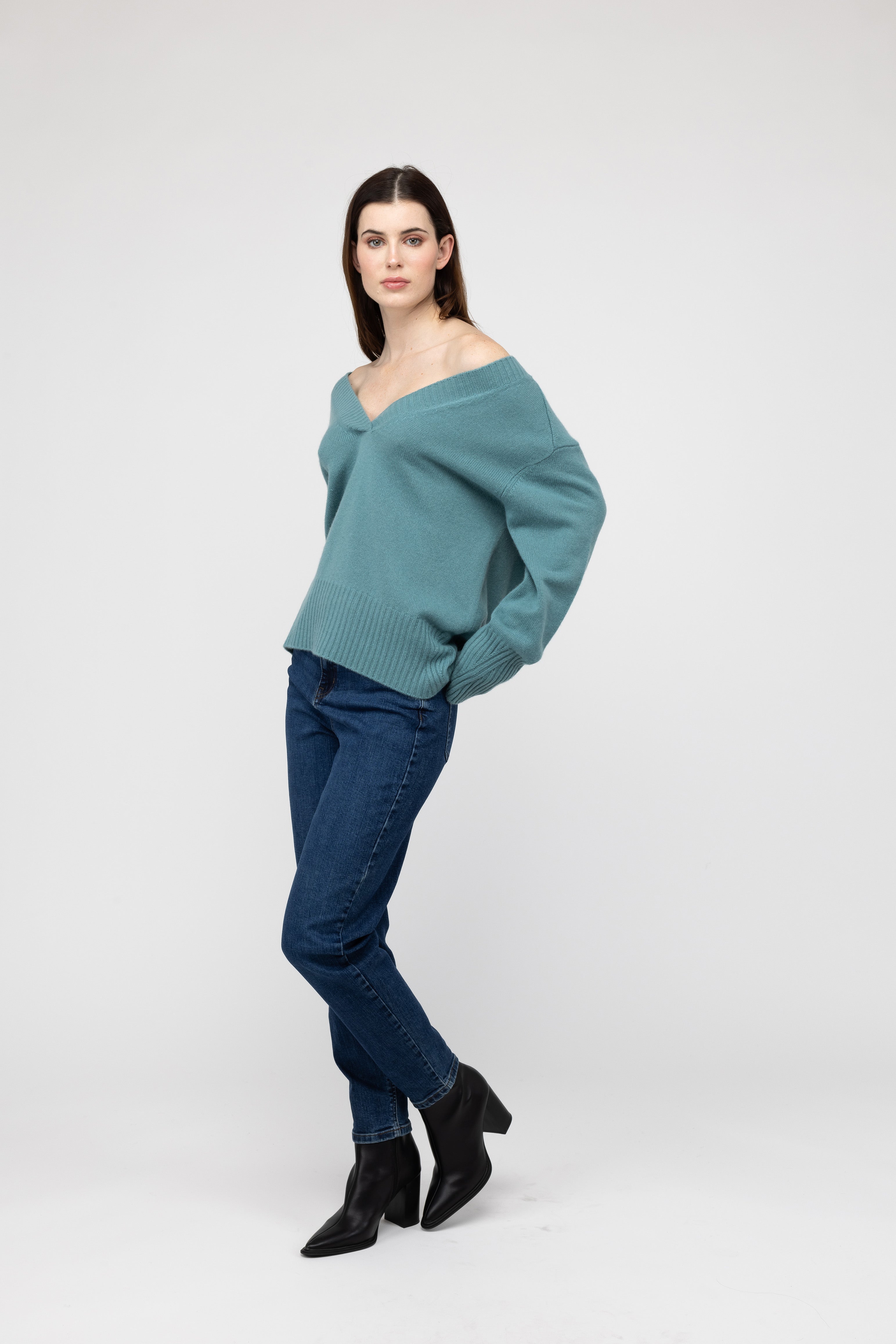 Van Kukil Cashmere Deep V-Neck Sweater
