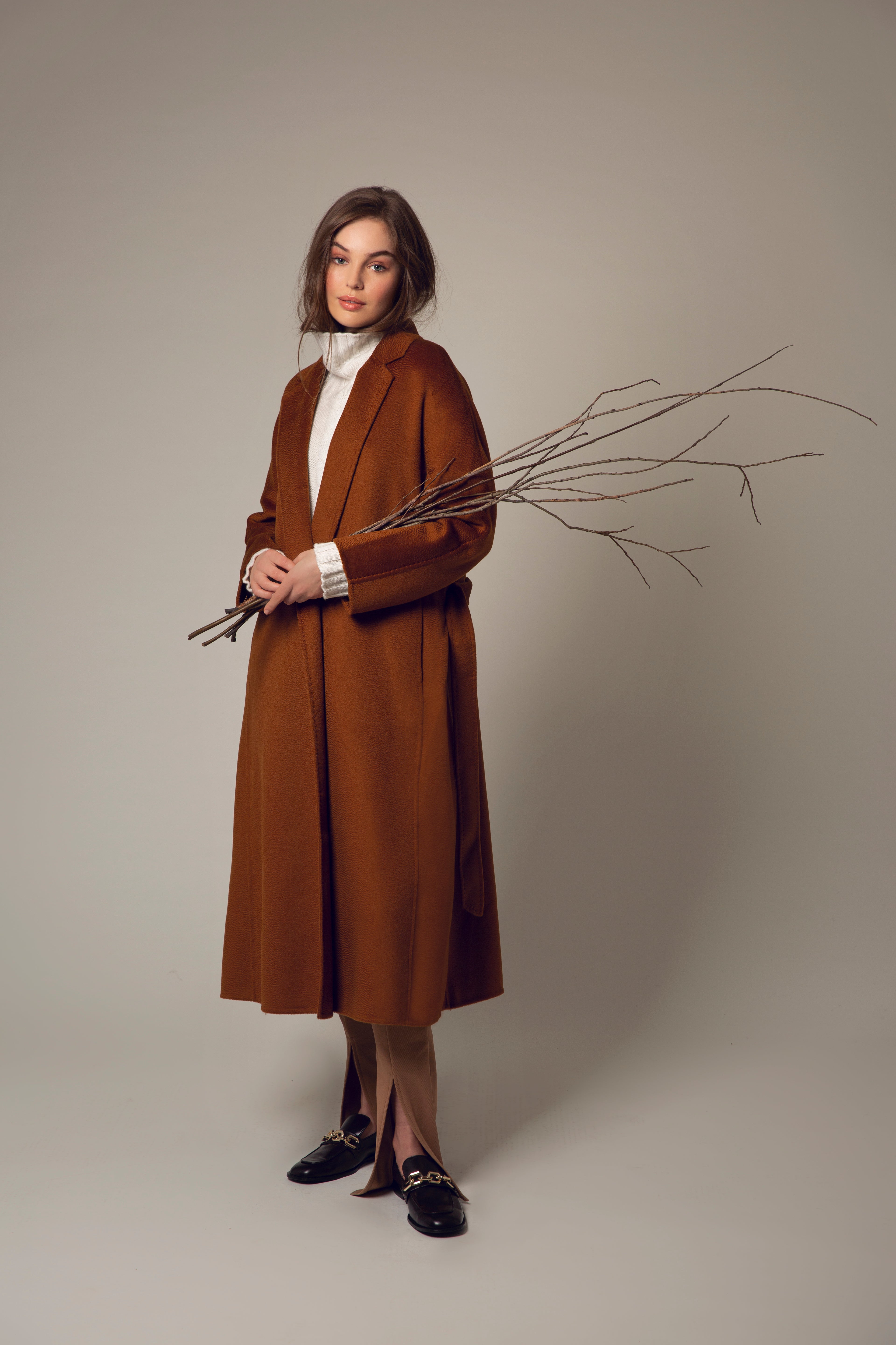 VAN KUKIL LONG COAT WITH SIDE POCKETS
