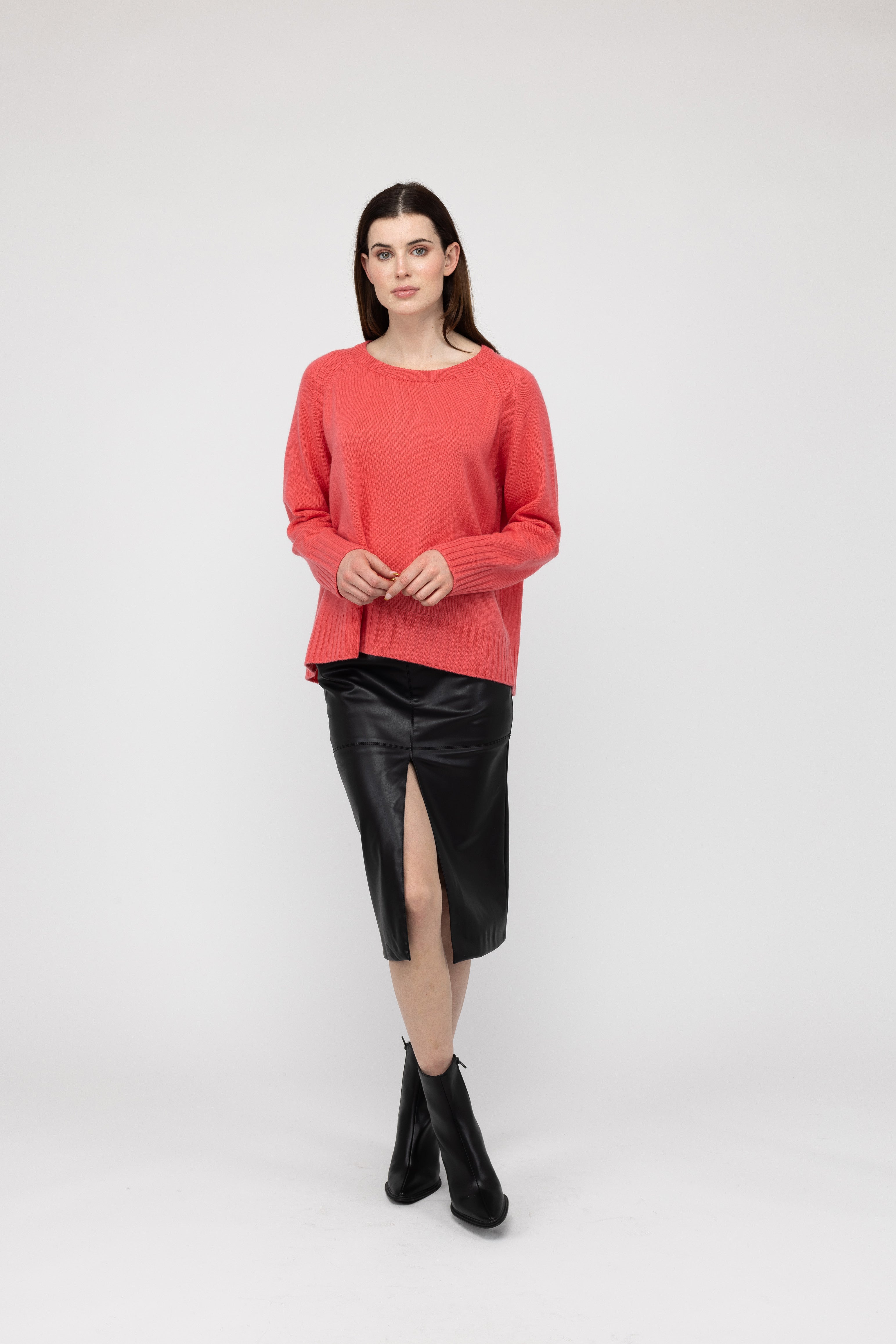 Van Kukil Cashmere Raglan Sleeve Jumper