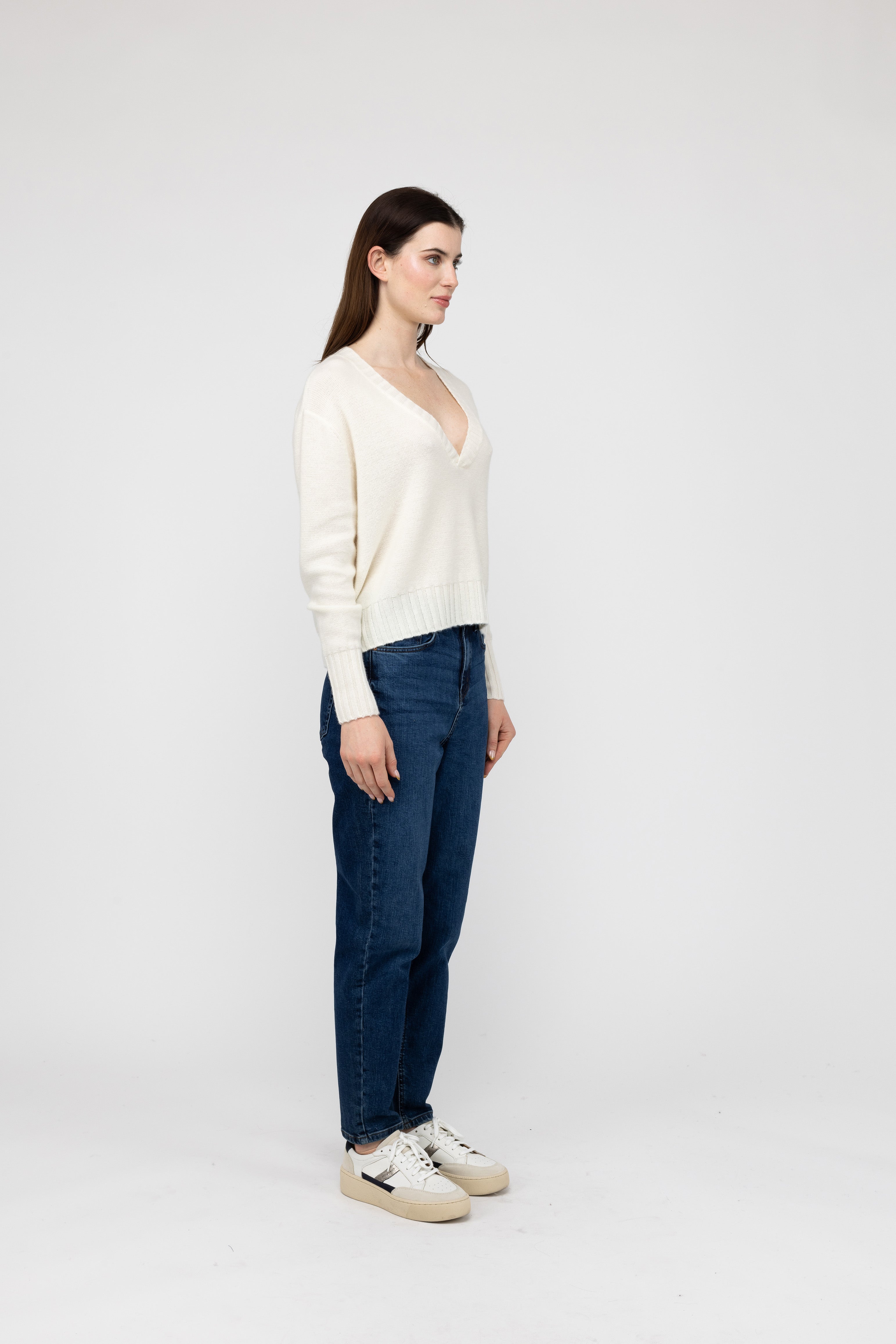 Van Kukil Cashmere Deep V-Neck Sweater