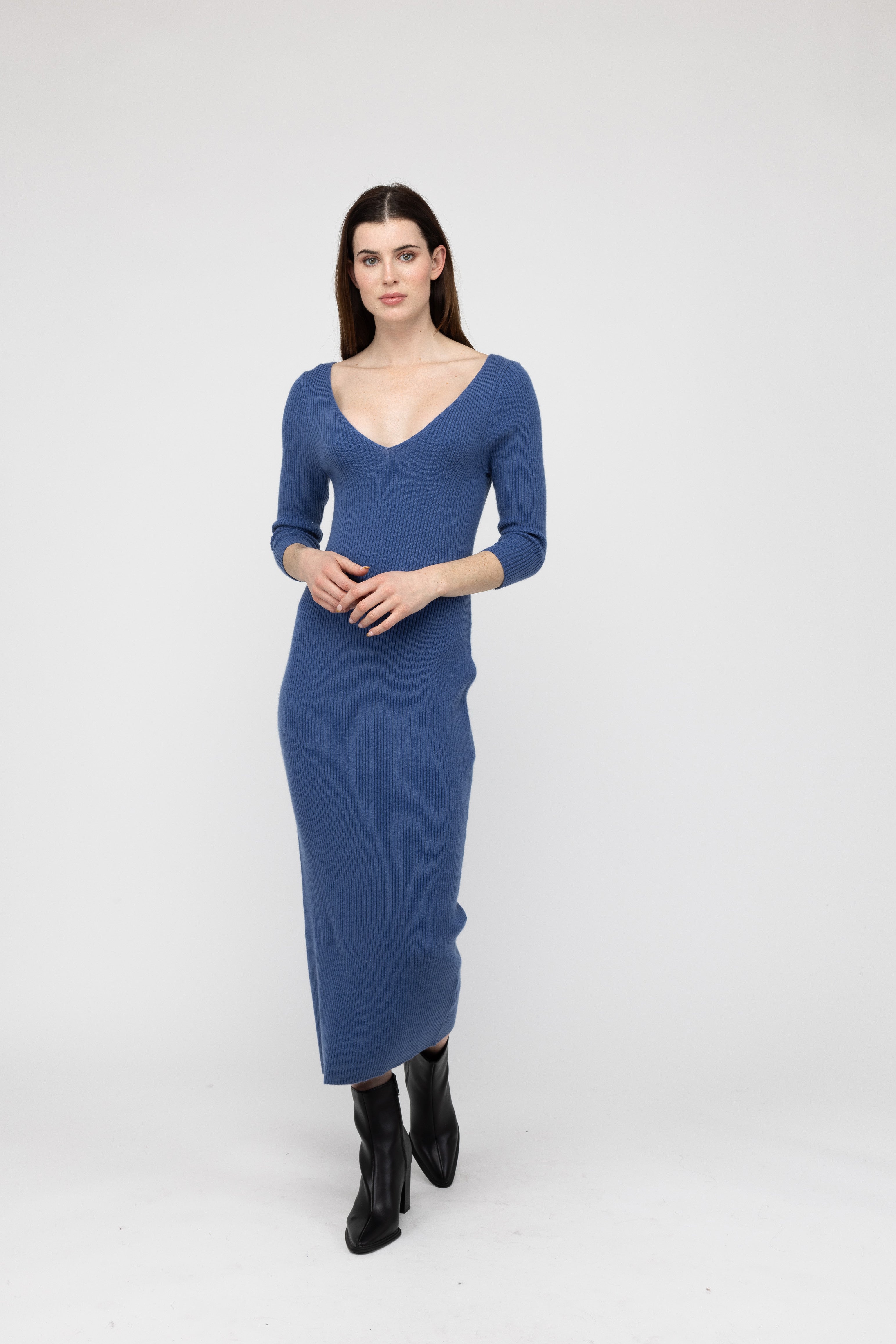 Van Kukil Cashmere Ribbed Knit Midi Dress