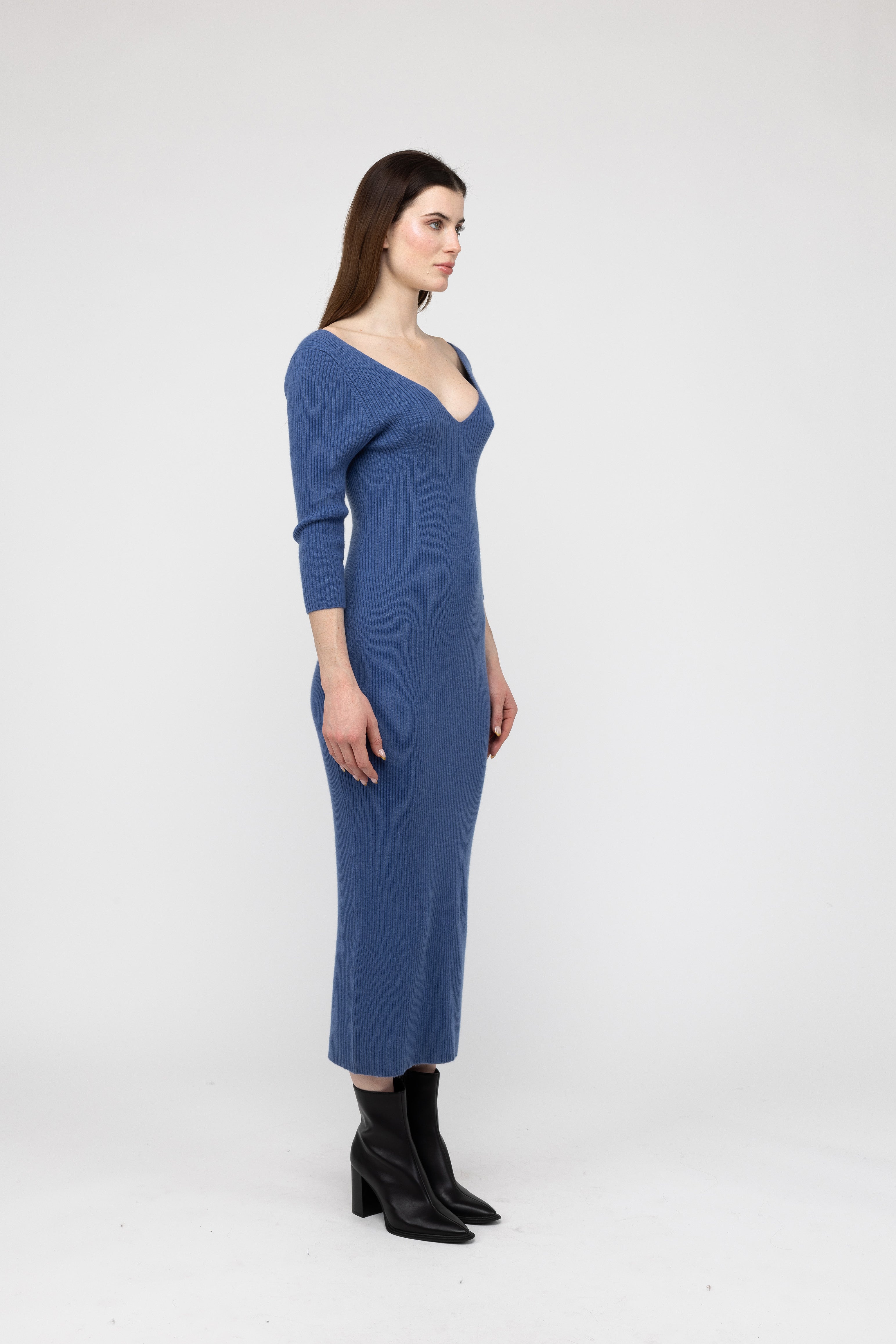 Van Kukil Cashmere Ribbed Knit Midi Dress