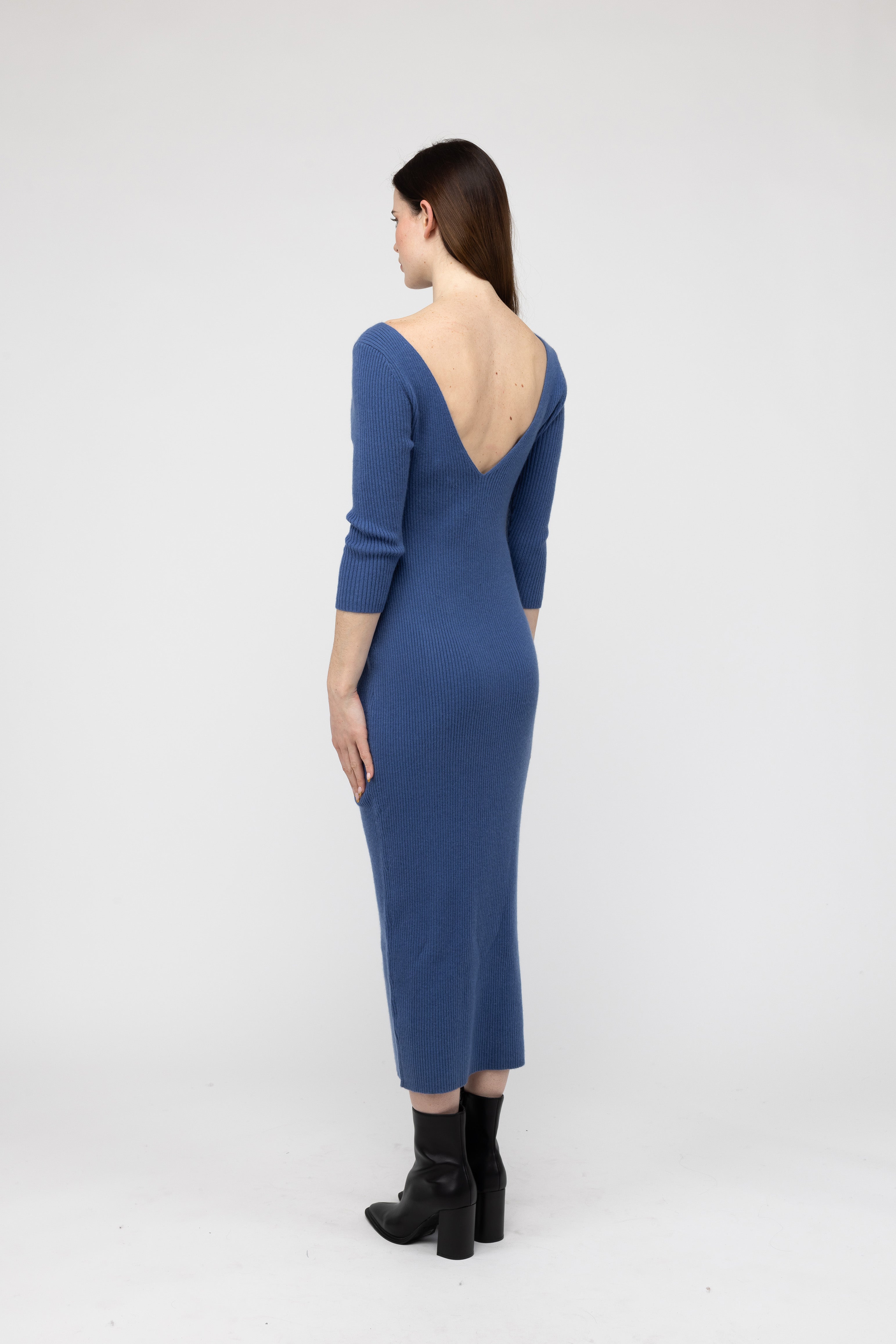 Van Kukil Cashmere Ribbed Knit Midi Dress
