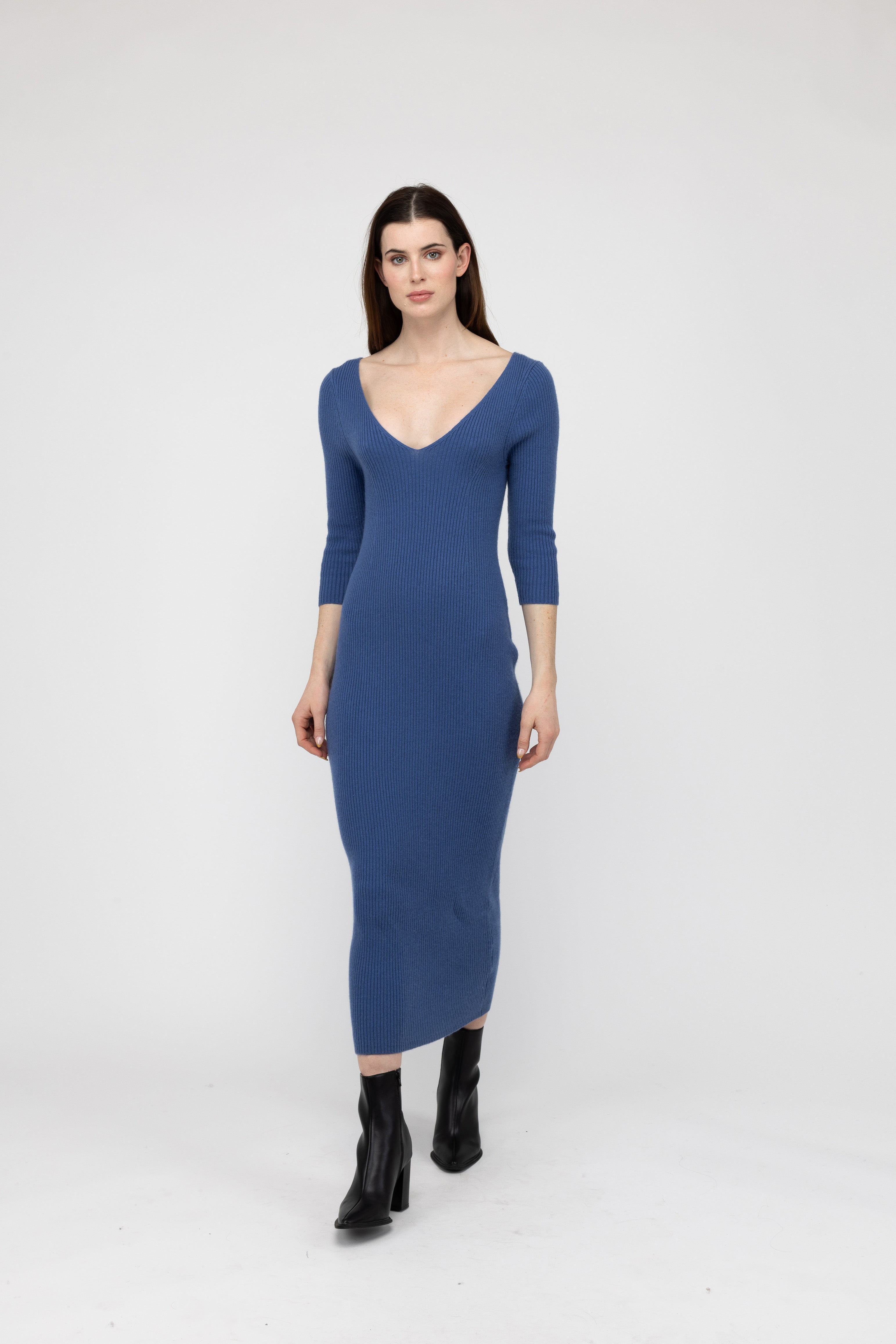 Van Kukil Cashmere Ribbed Knit Midi Dress