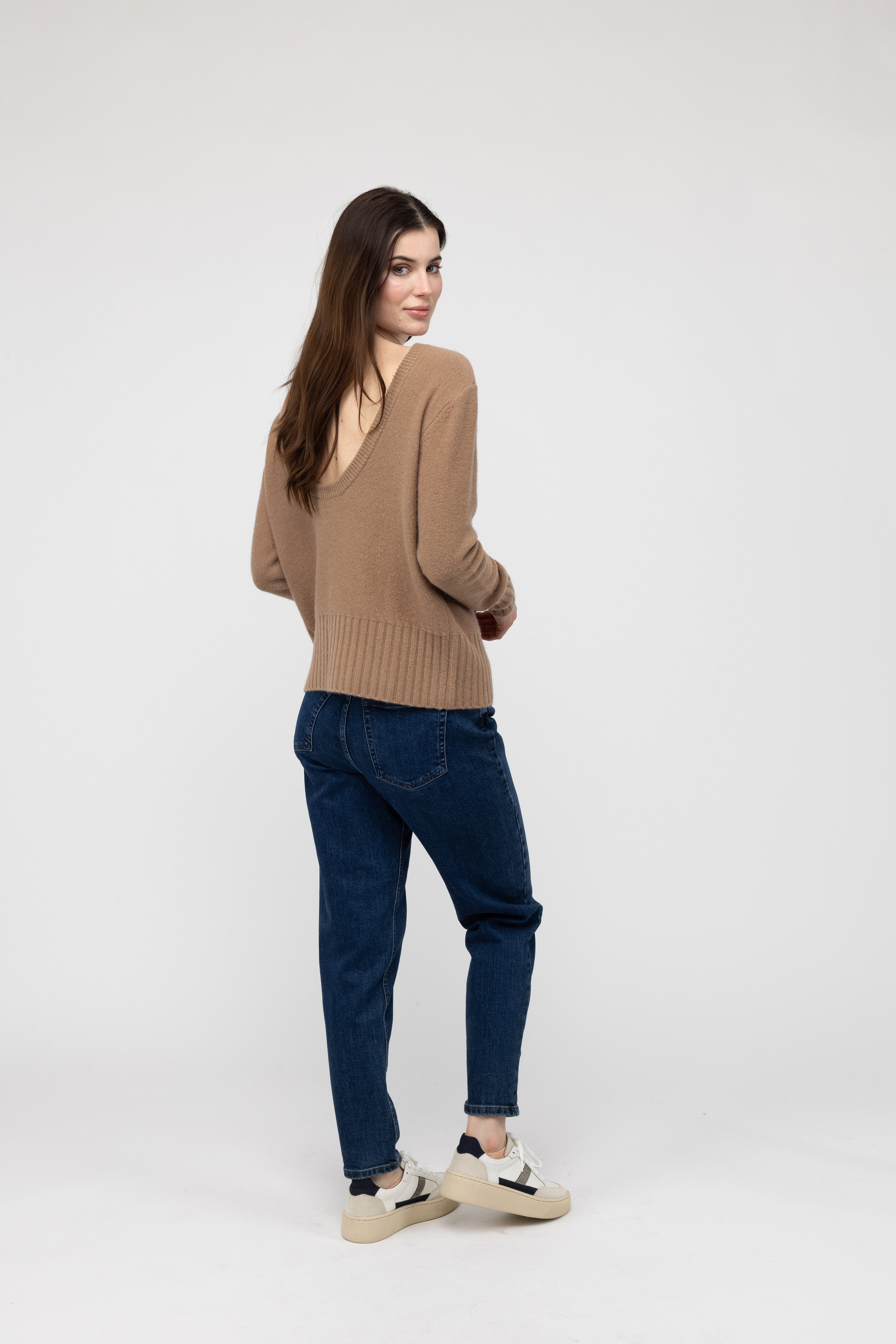 Van Kukil Cashmere Boat Neck Sweater