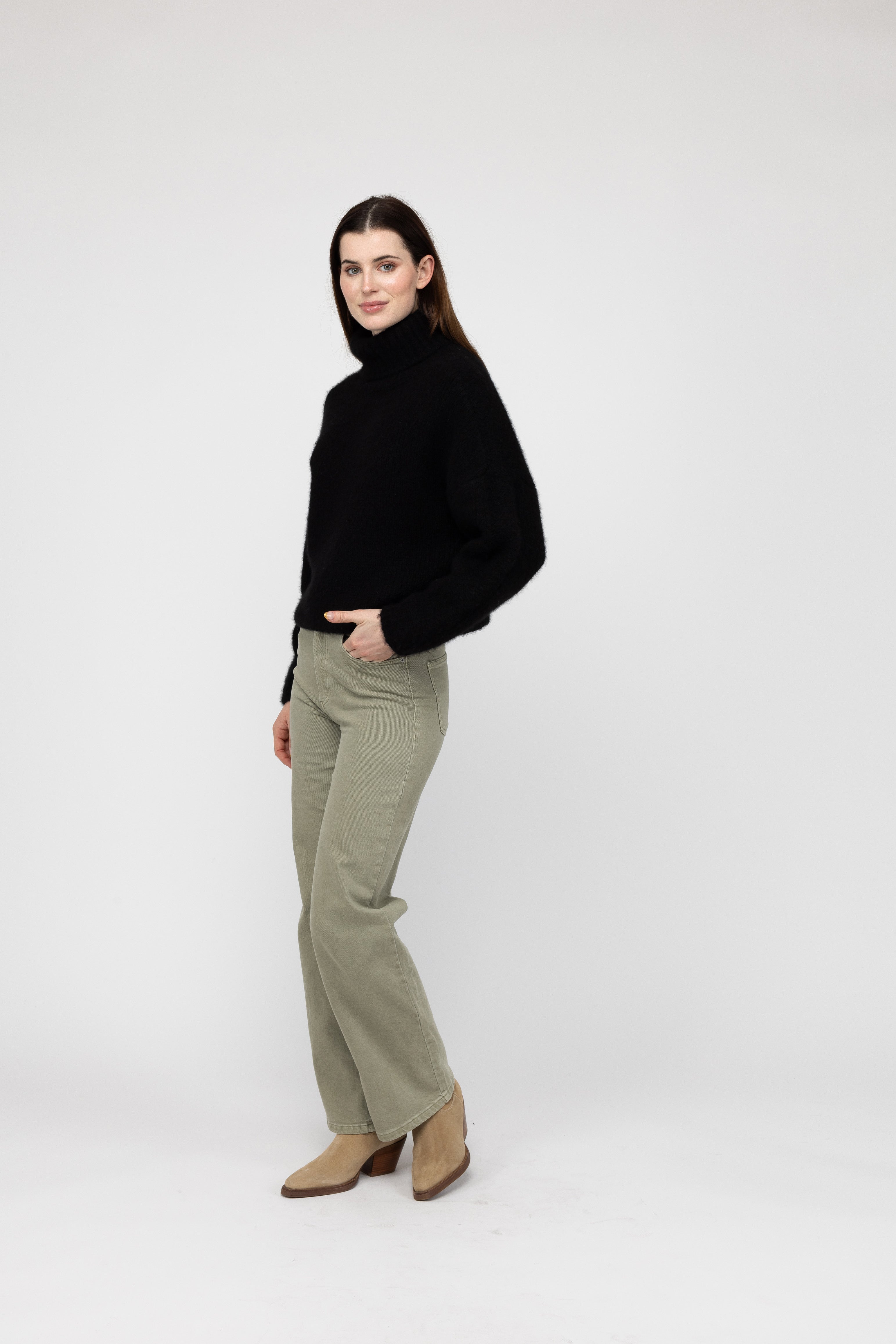 Van Kukil Cashmere Chunky Turtleneck Sweater