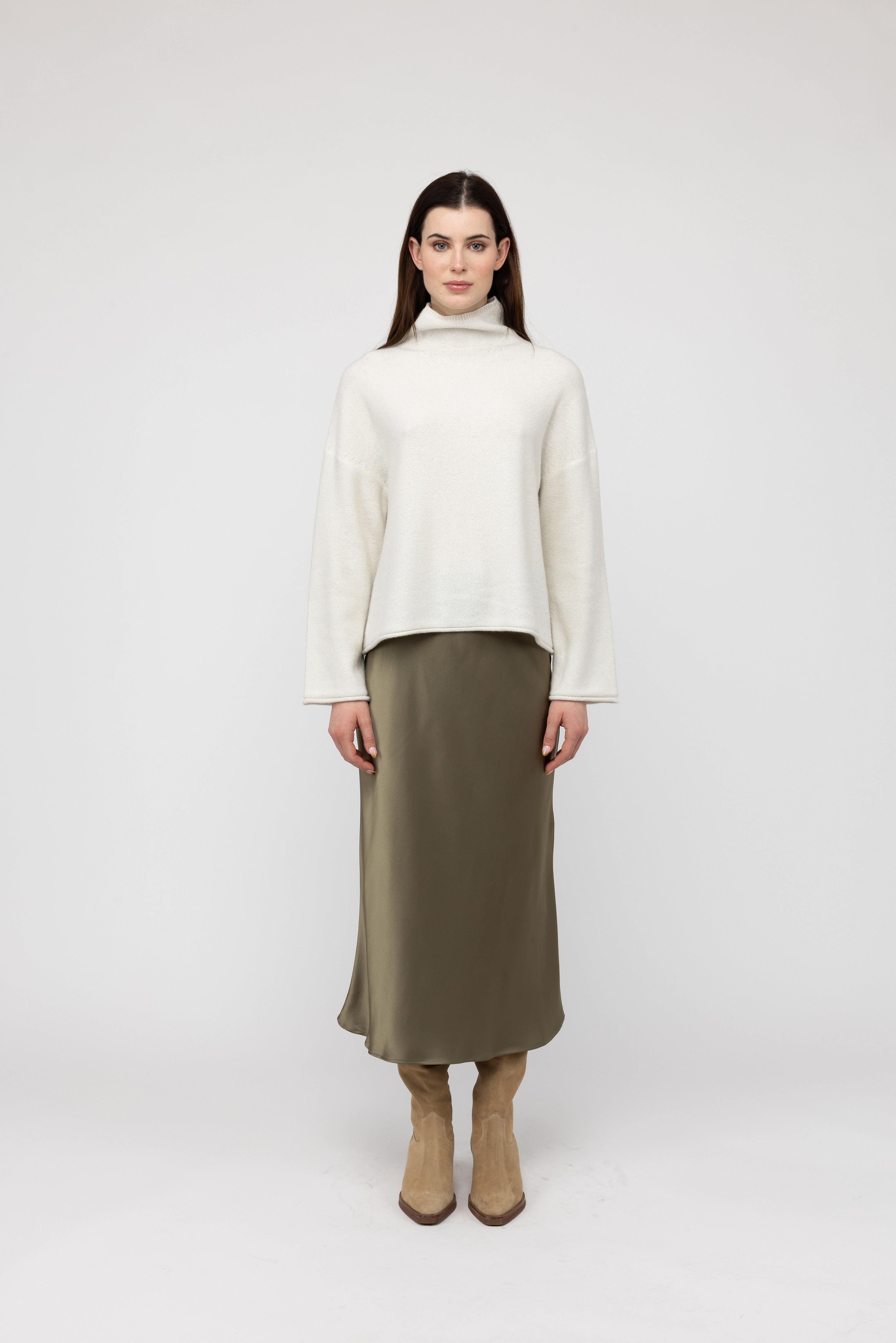 Van Kukil Cashmere Boxy Turtleneck Sweater