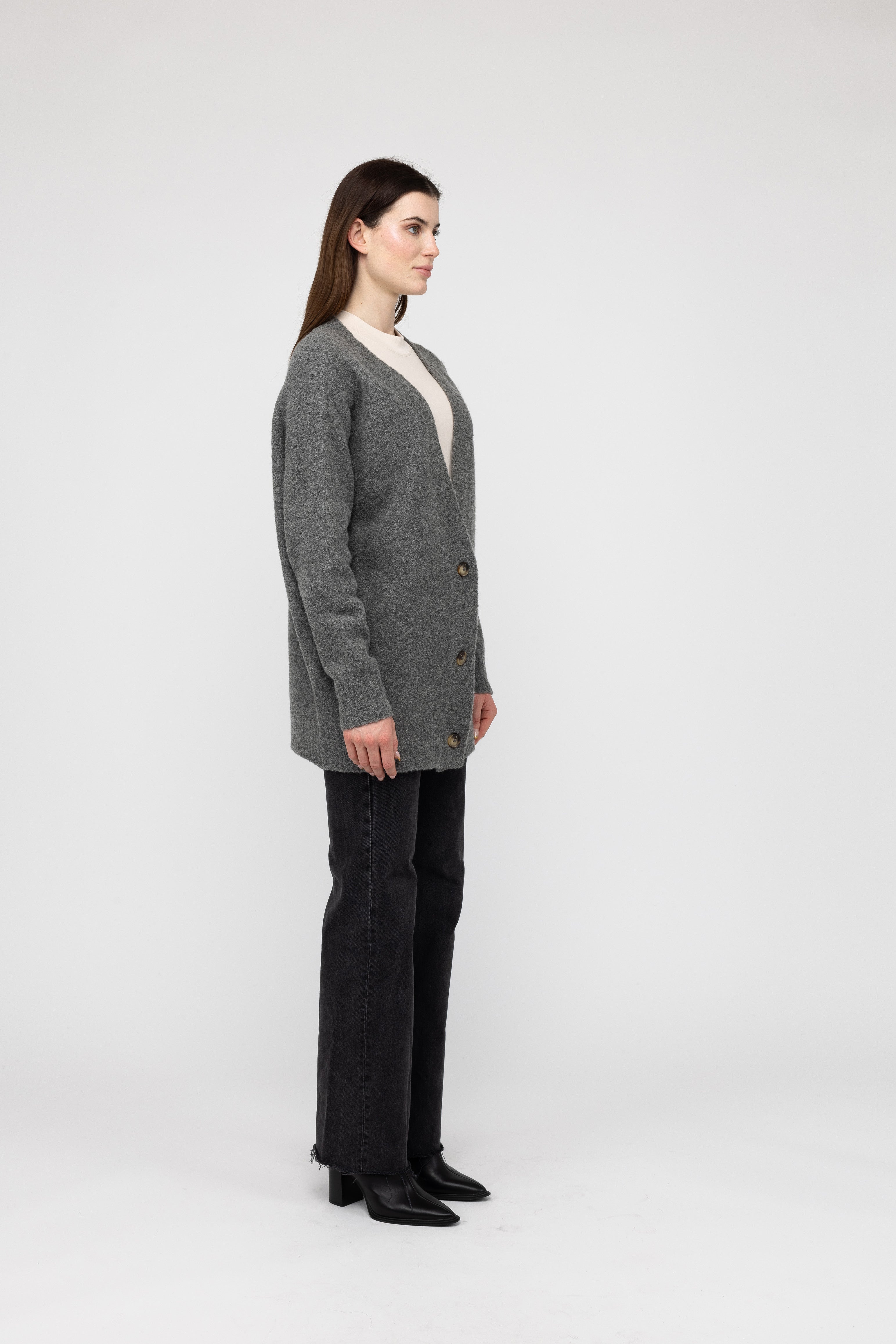 Van Kukil Cashmere Longline Buttoned Cardigan