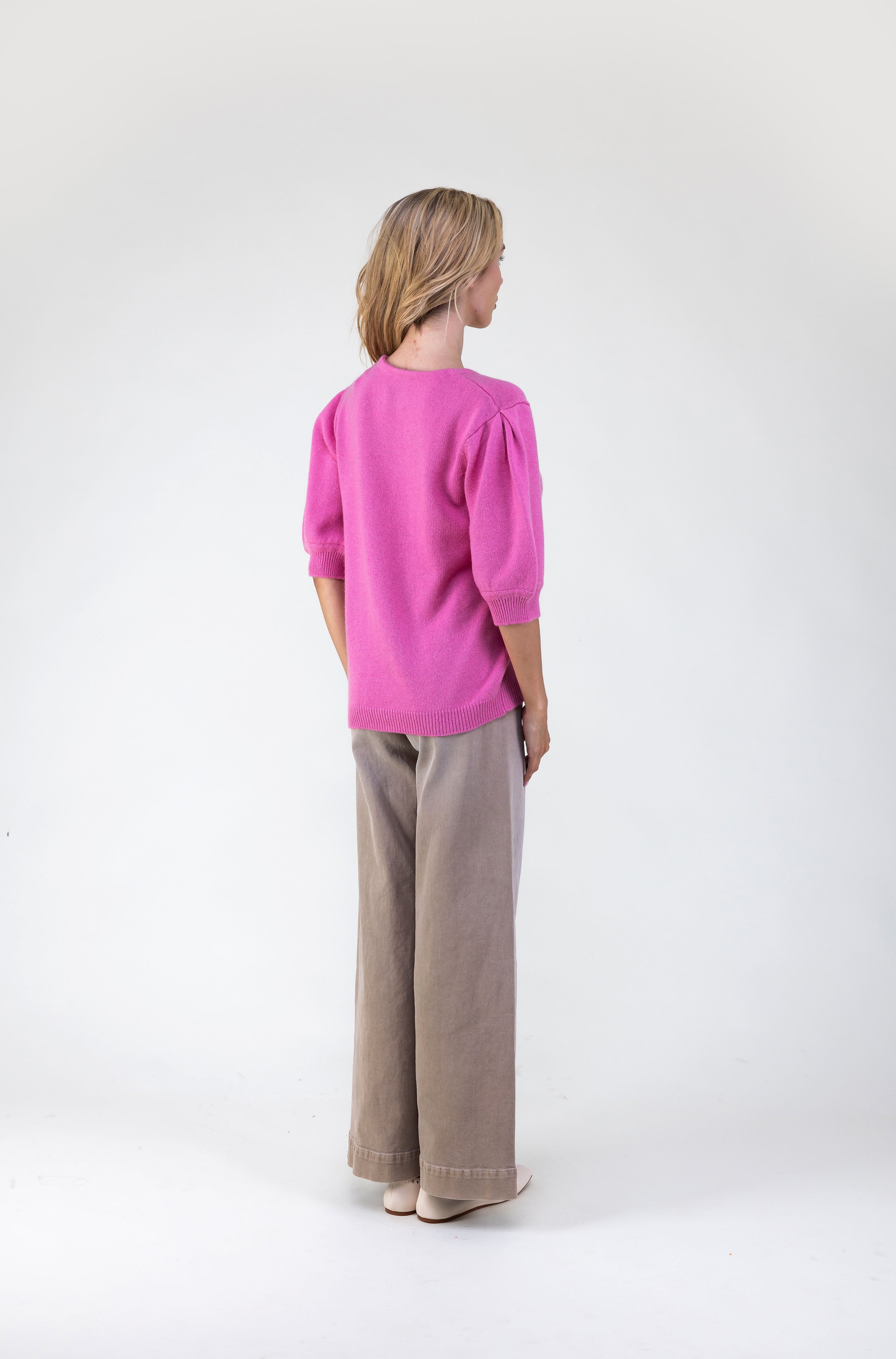 Van Kukil Cashmere Puff Sleeve V-Neck Sweater