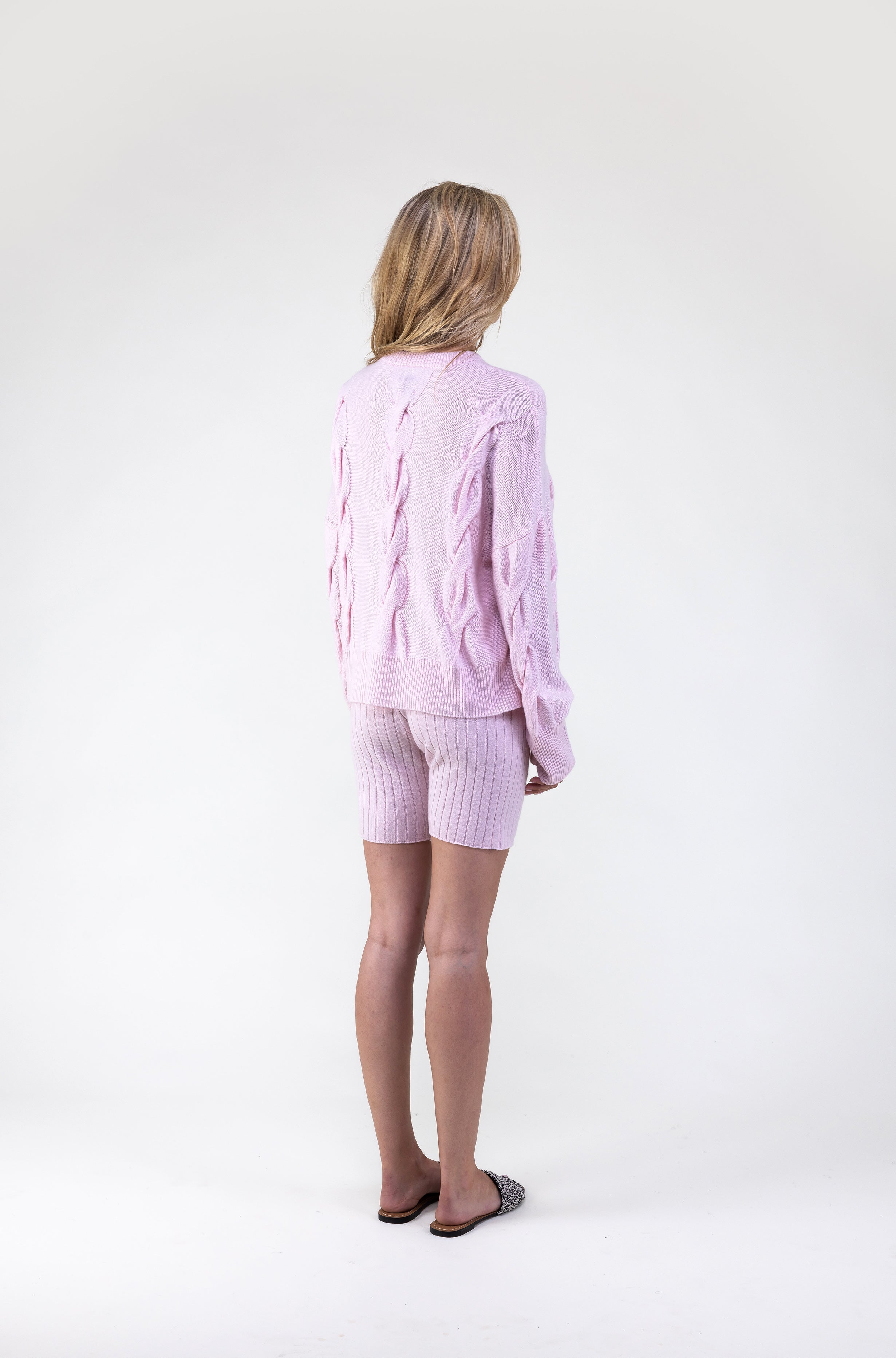 Van Kukil 100% Cashmere Cable Knit Sweater