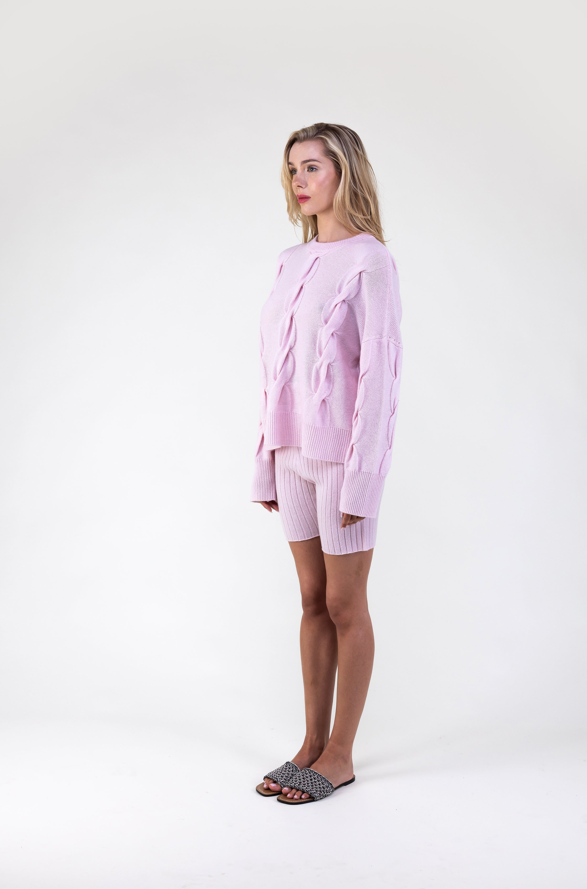 Van Kukil 100% Cashmere Cable Knit Sweater