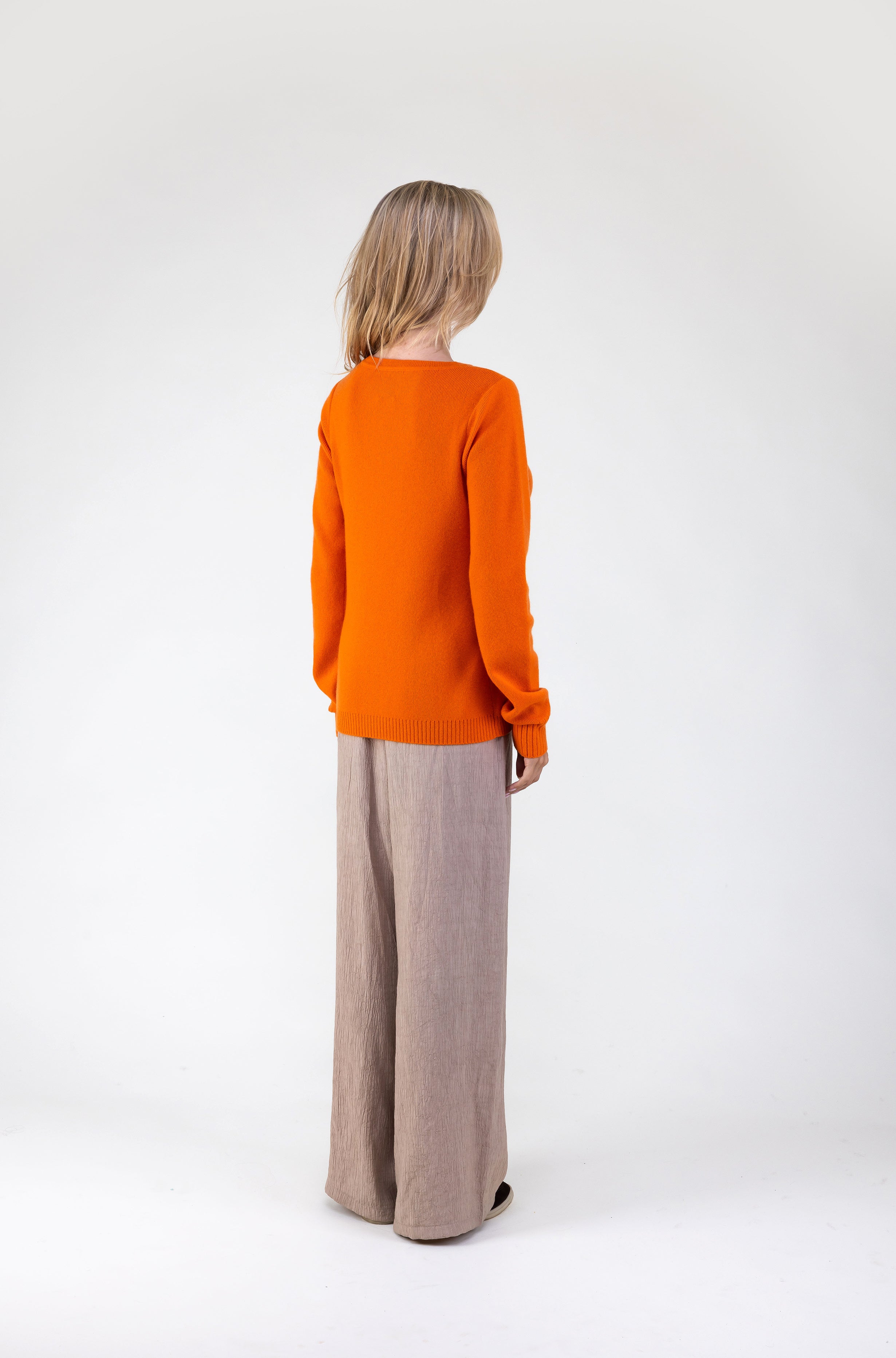 Van Kukil Cashmere Cut-Out Detail Sweater