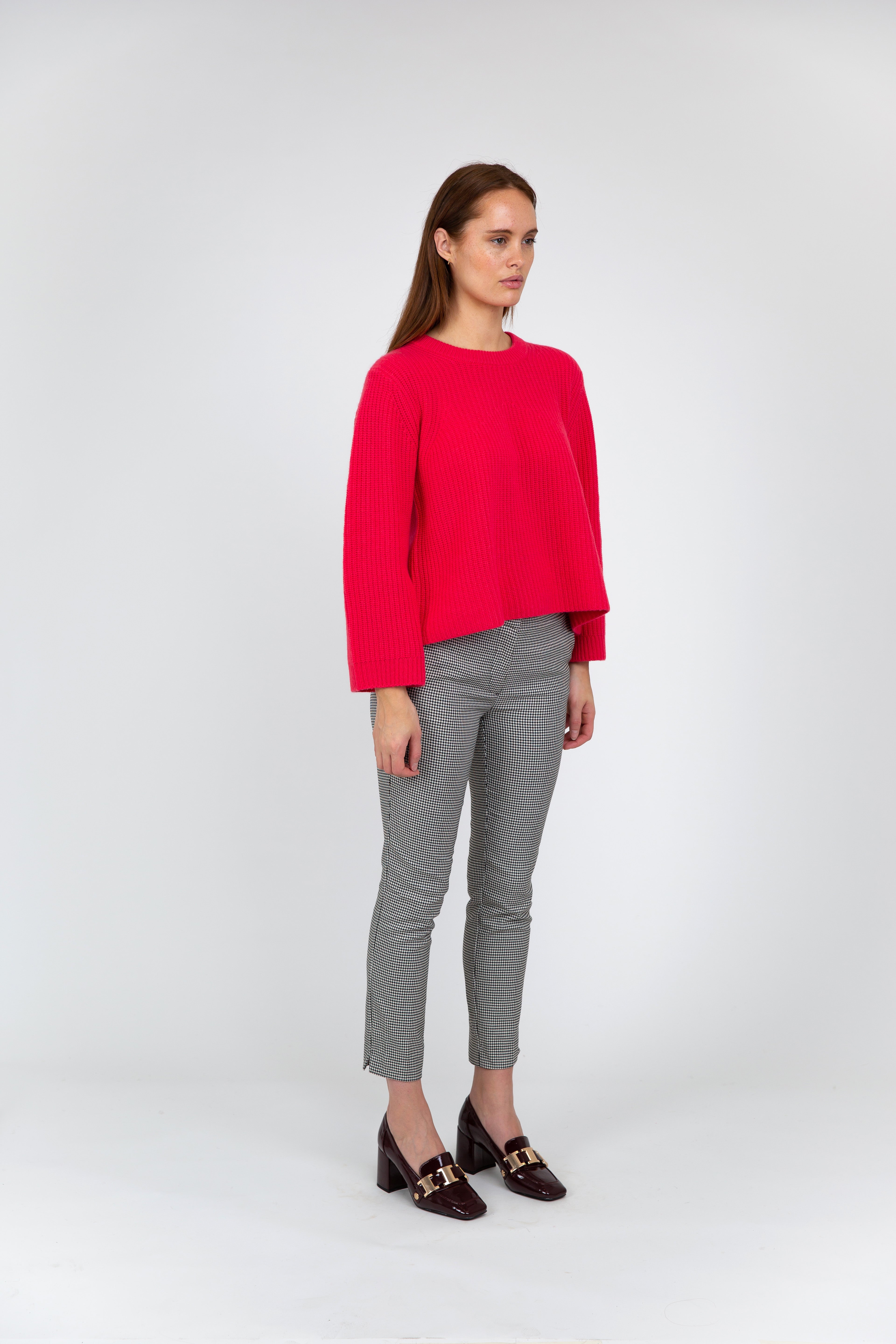 Van Kukil Classic Crew neck Sweater