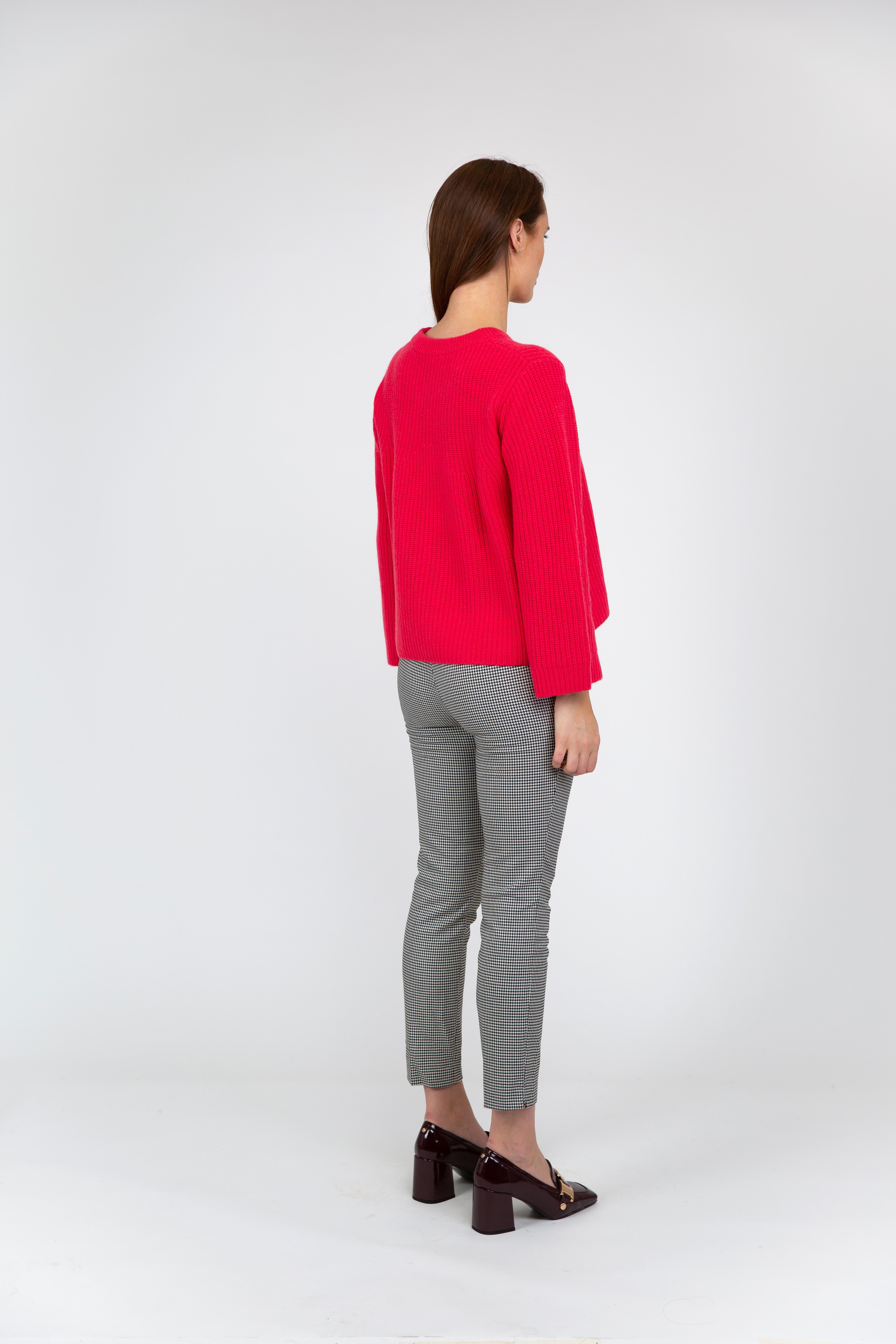 Van Kukil Classic Crew neck Sweater