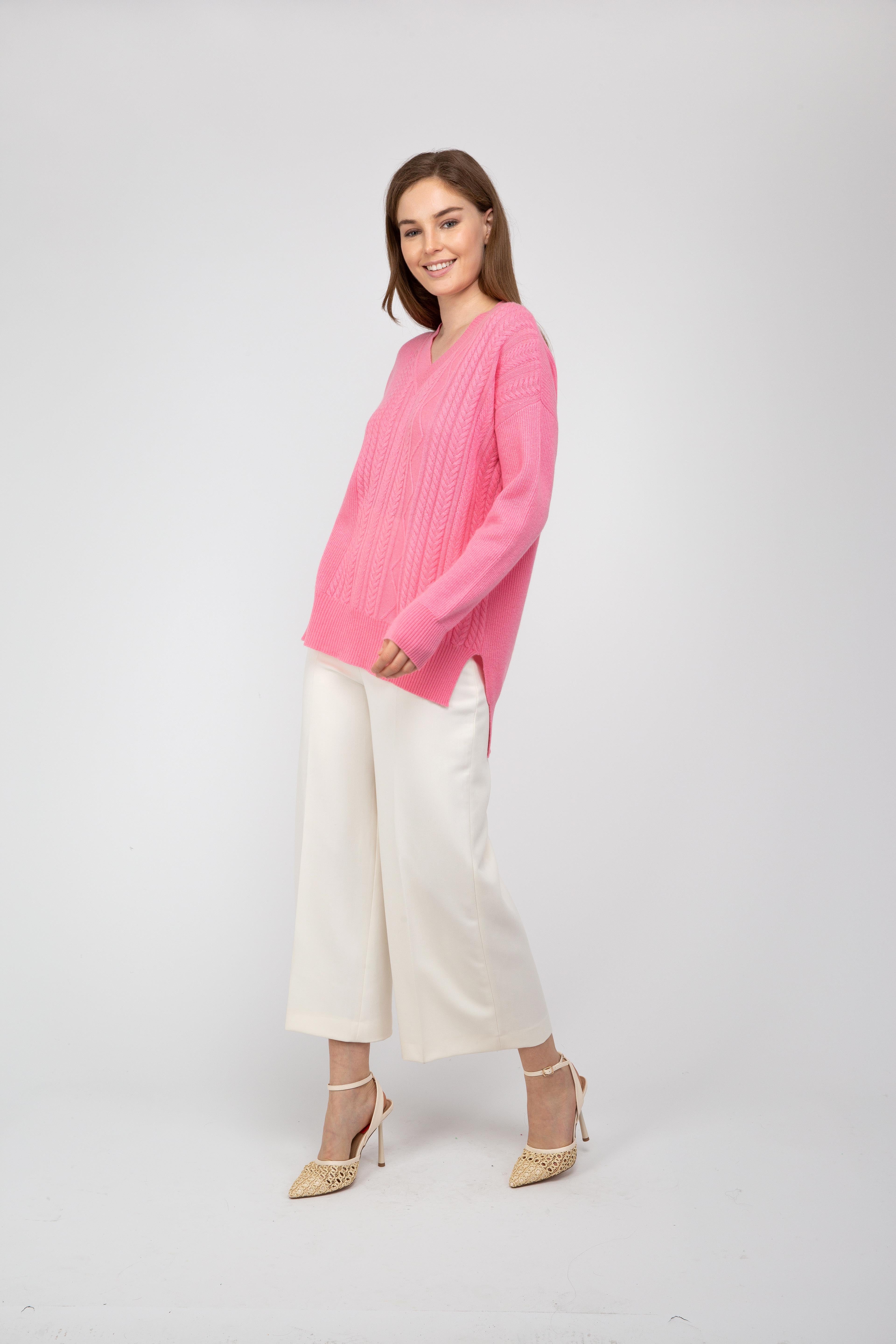 Van Kukil Cashmere Cable-Knit V-Neck Sweater