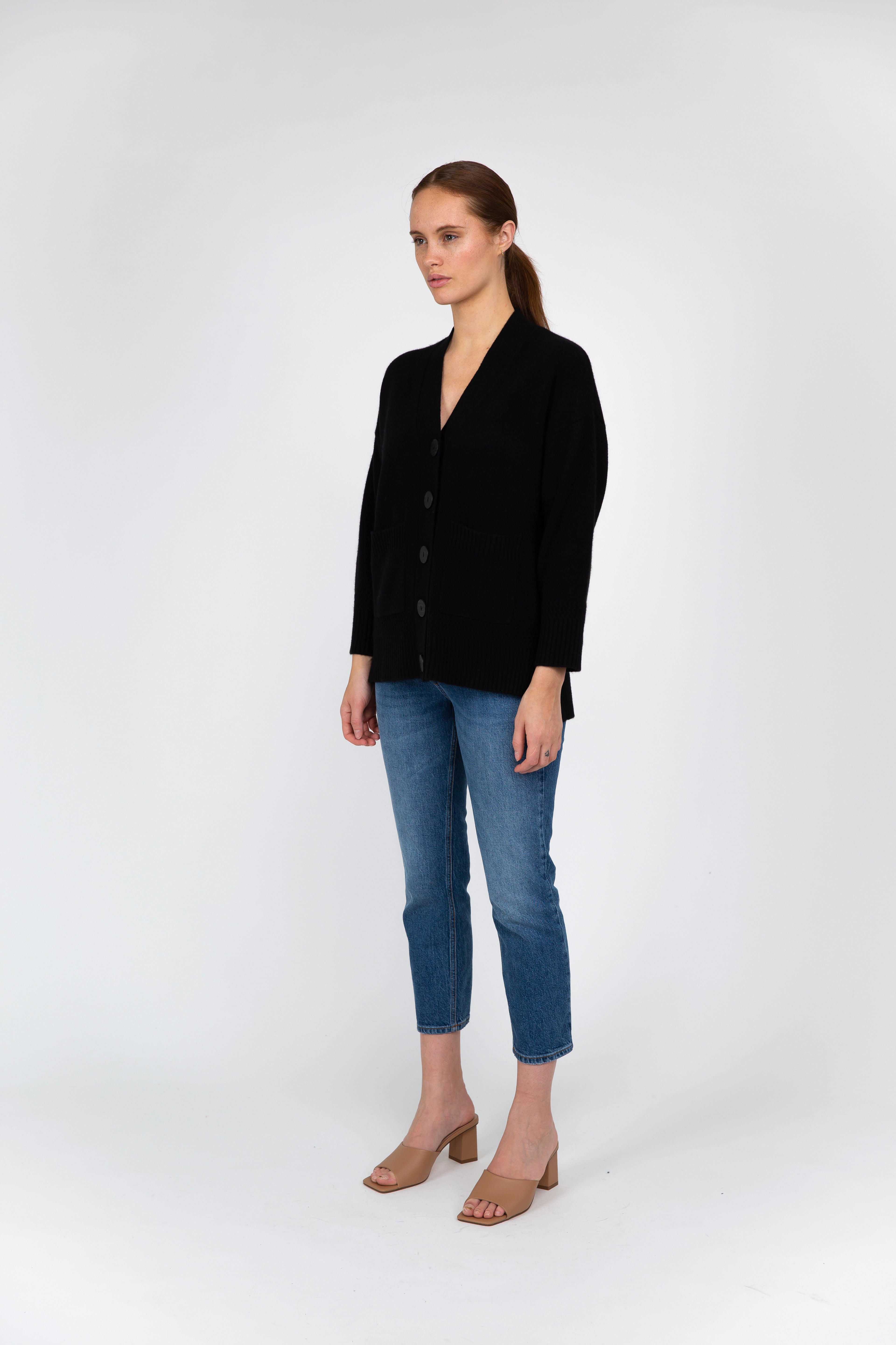Van Kukil Cashmere Buttoned Cardigan