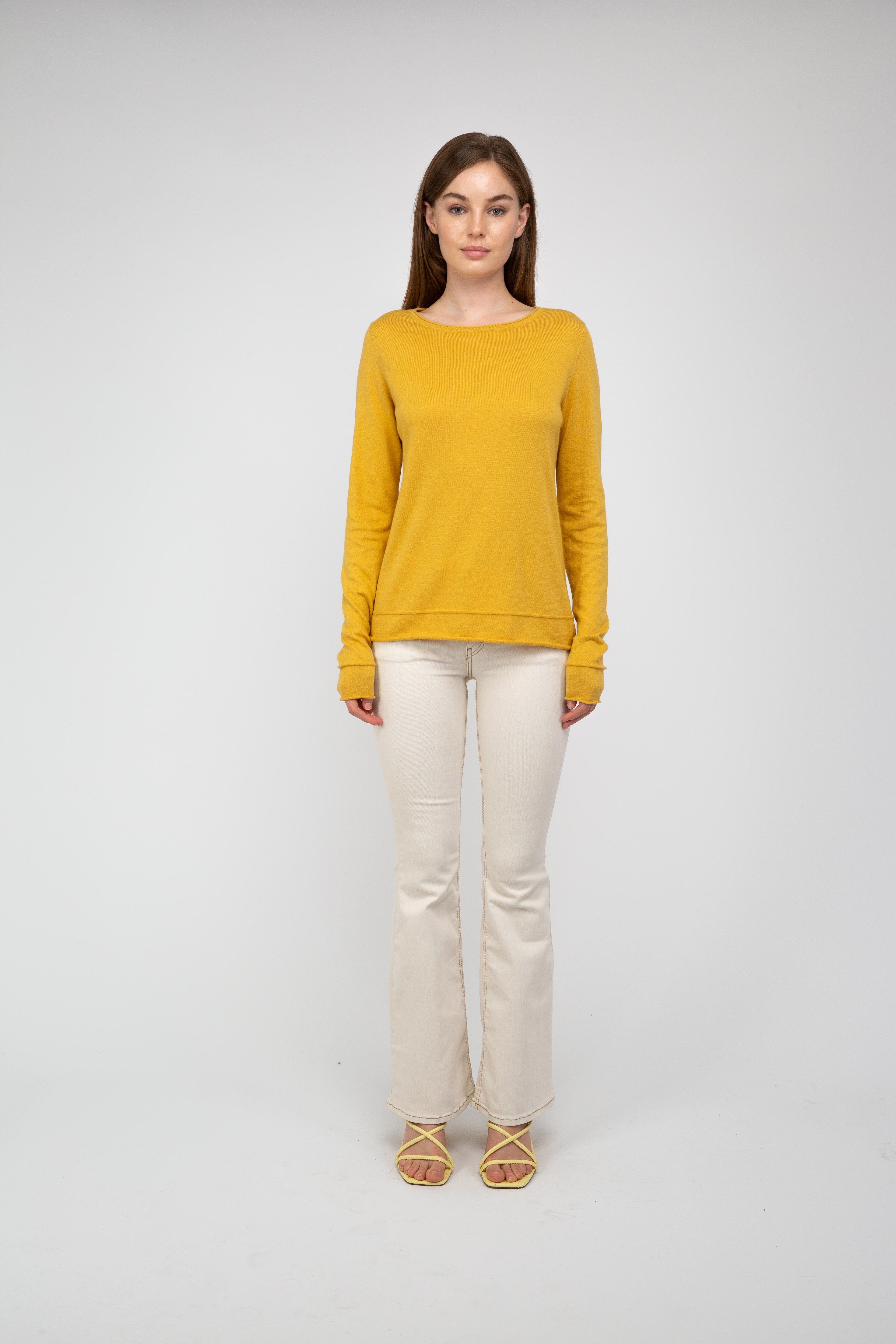 Van Kukil Classic Crew Neck Jumper