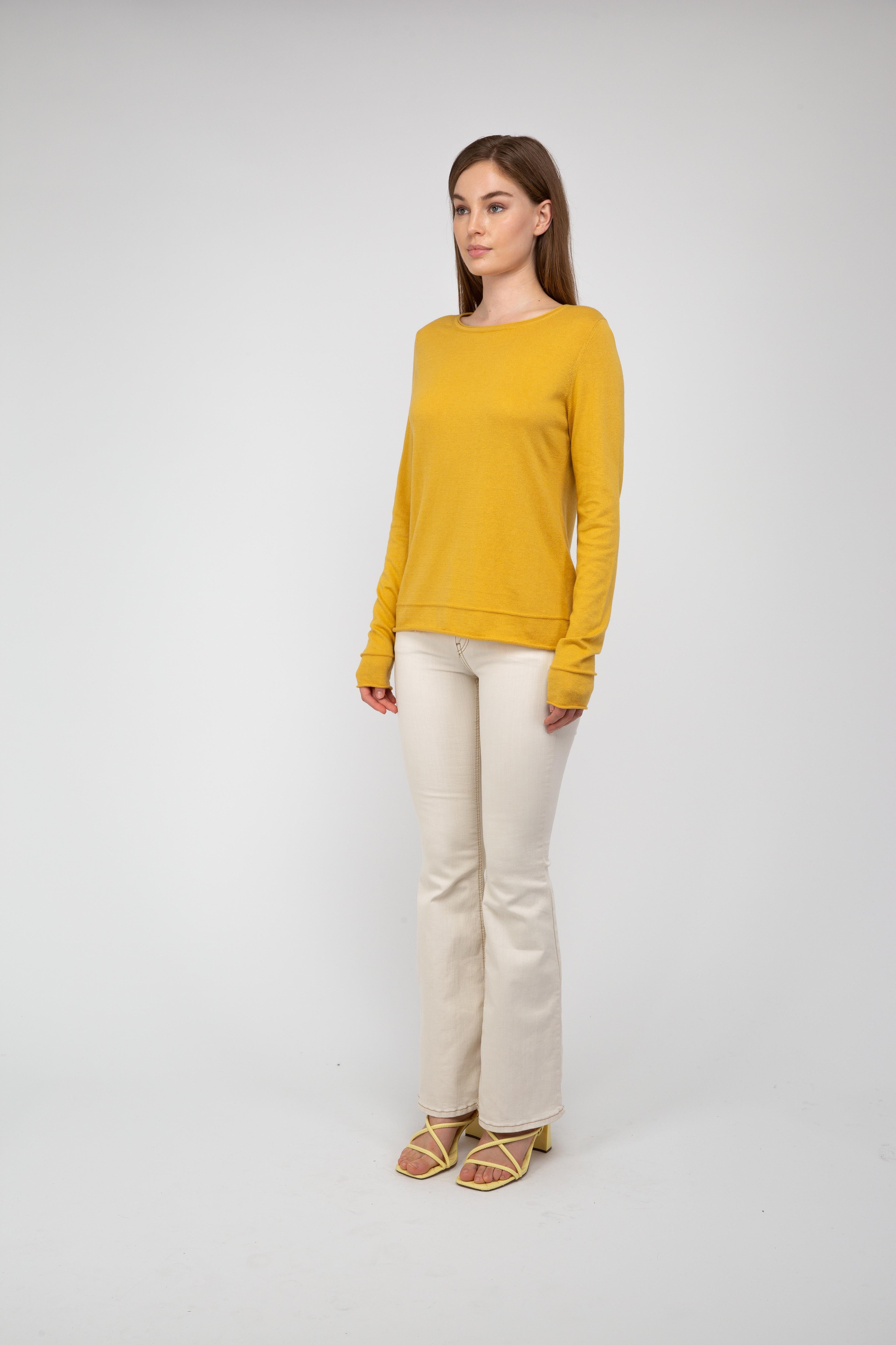 Van Kukil Classic Crew Neck Jumper