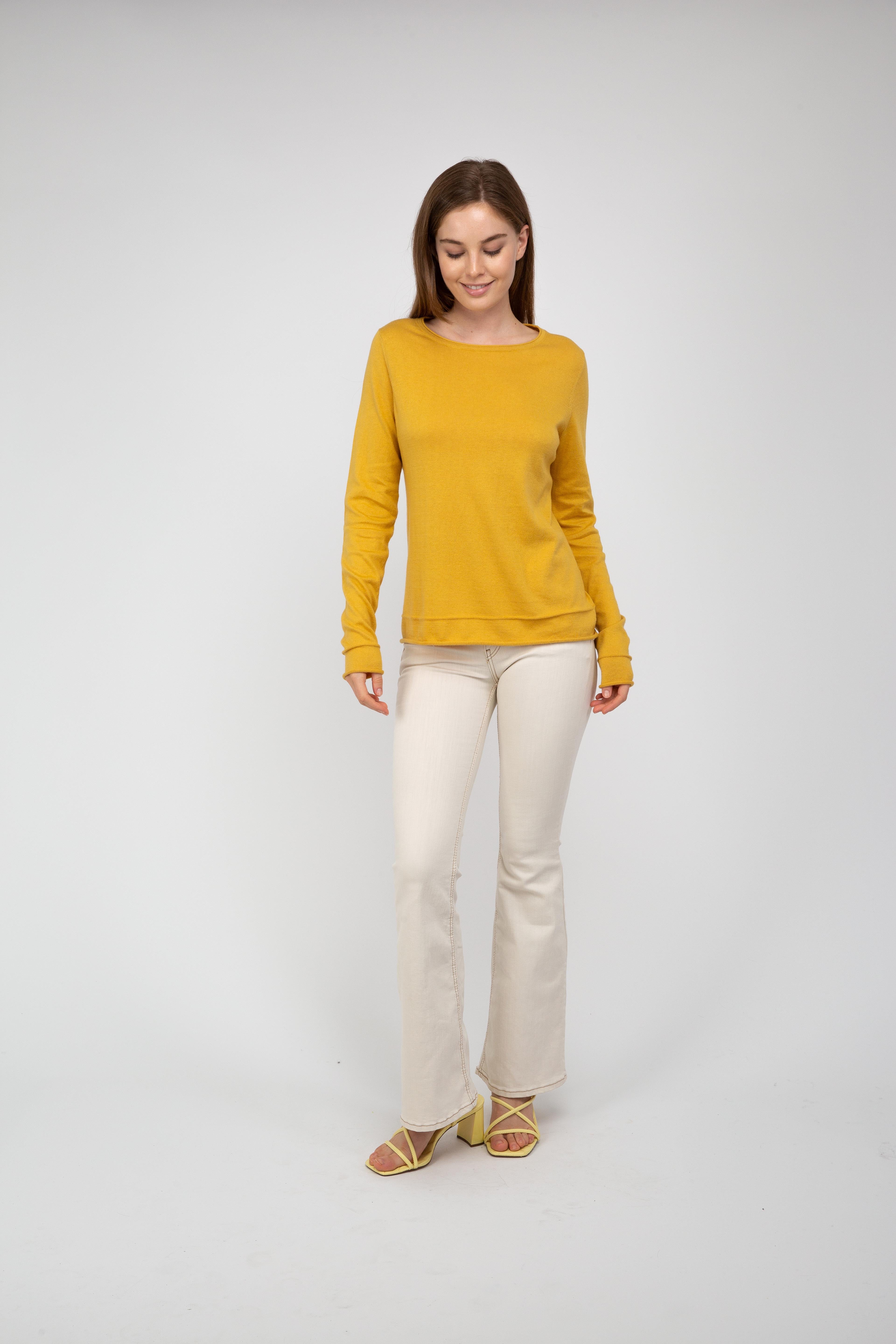 Van Kukil Classic Crew Neck Jumper