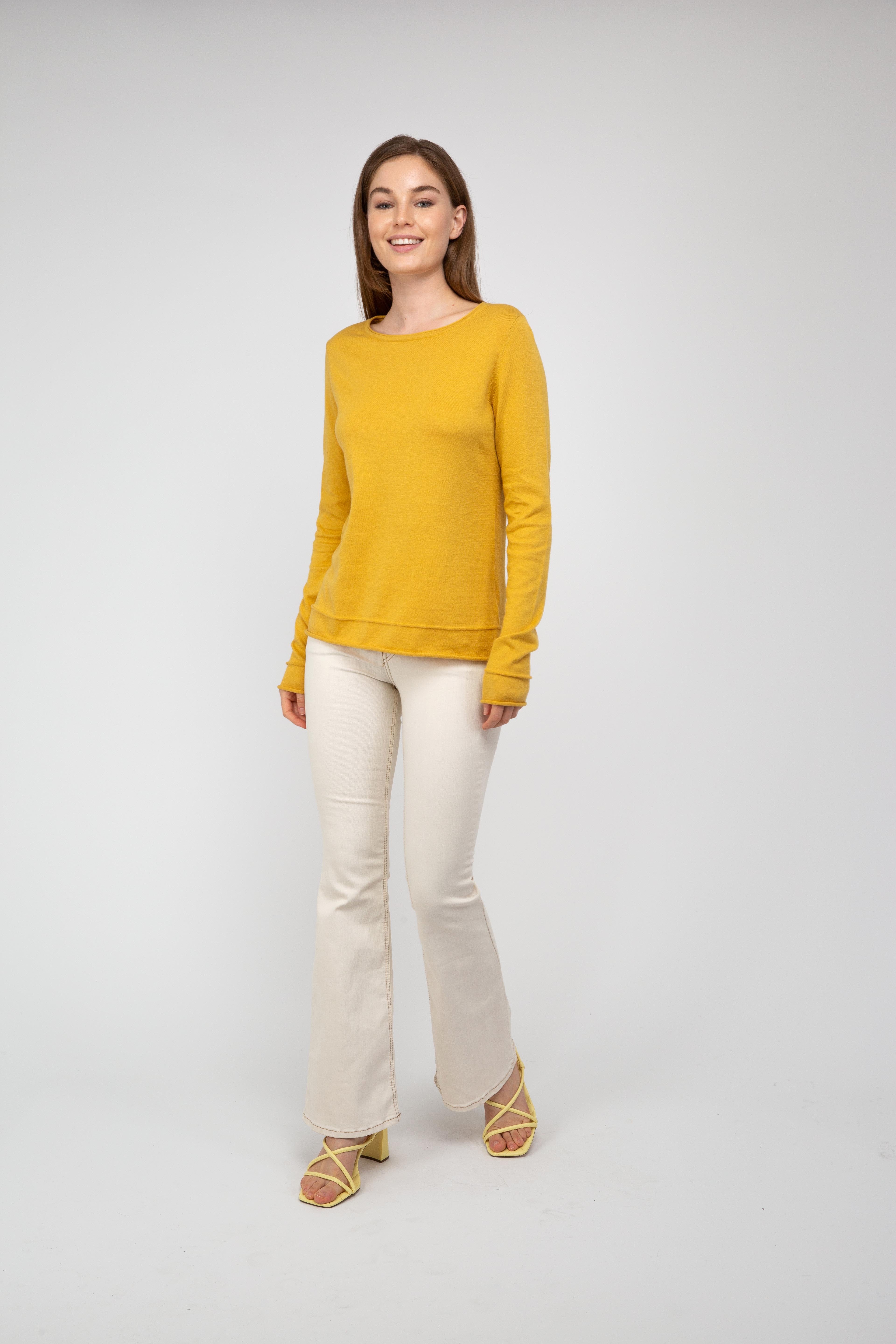 Van Kukil Classic Crew Neck Jumper