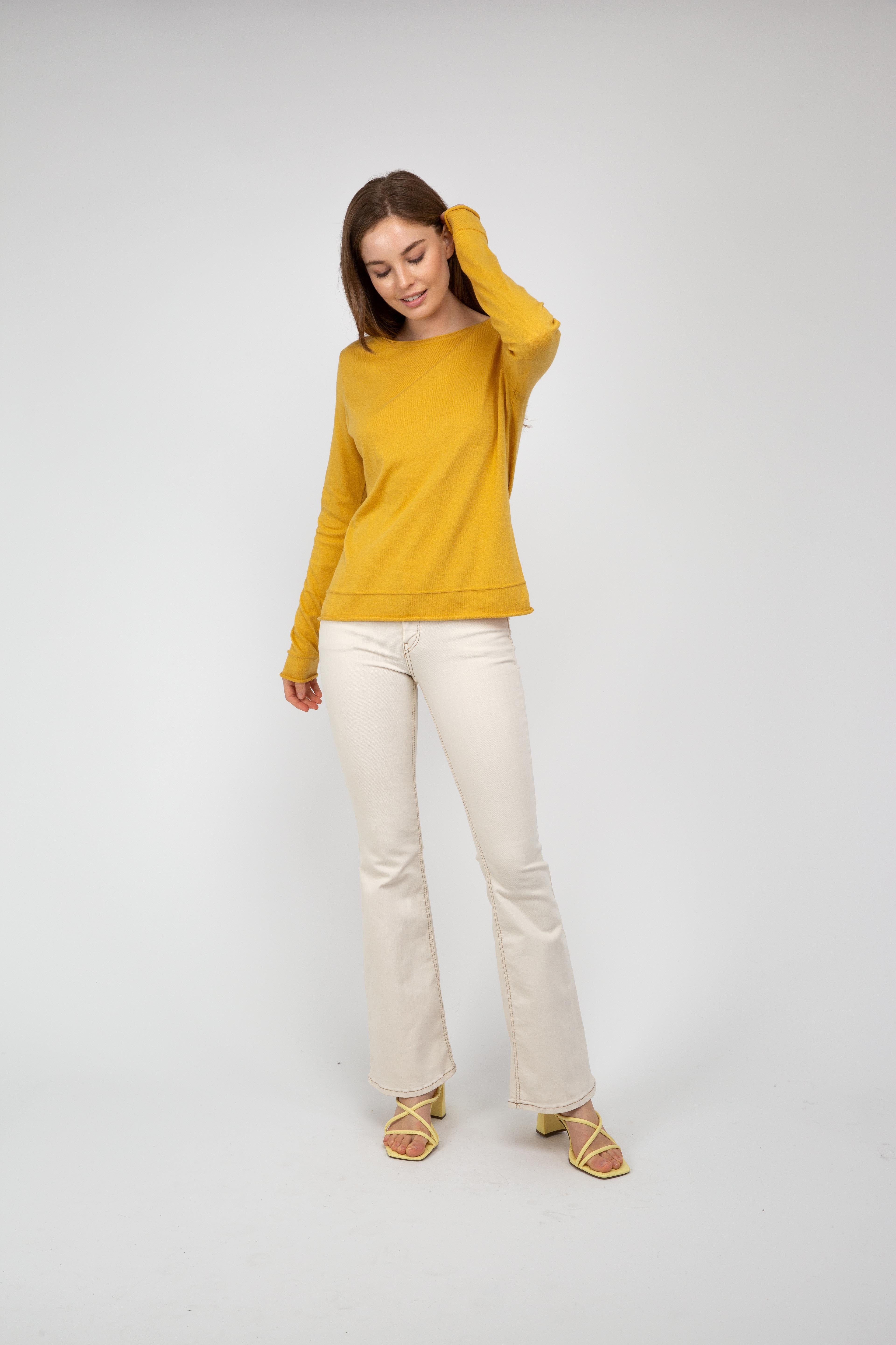 Van Kukil Classic Crew Neck Jumper