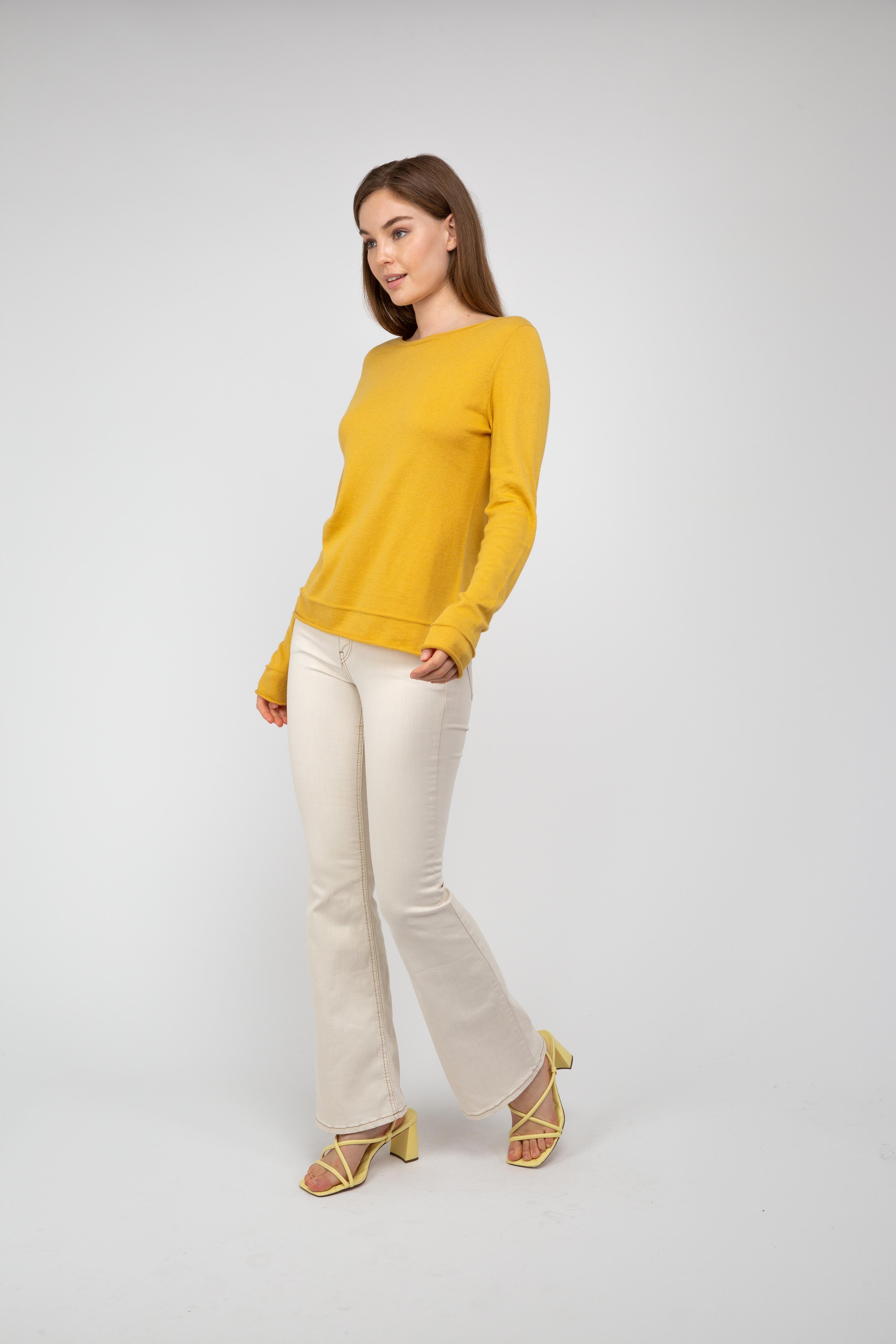 Van Kukil Classic Crew Neck Jumper