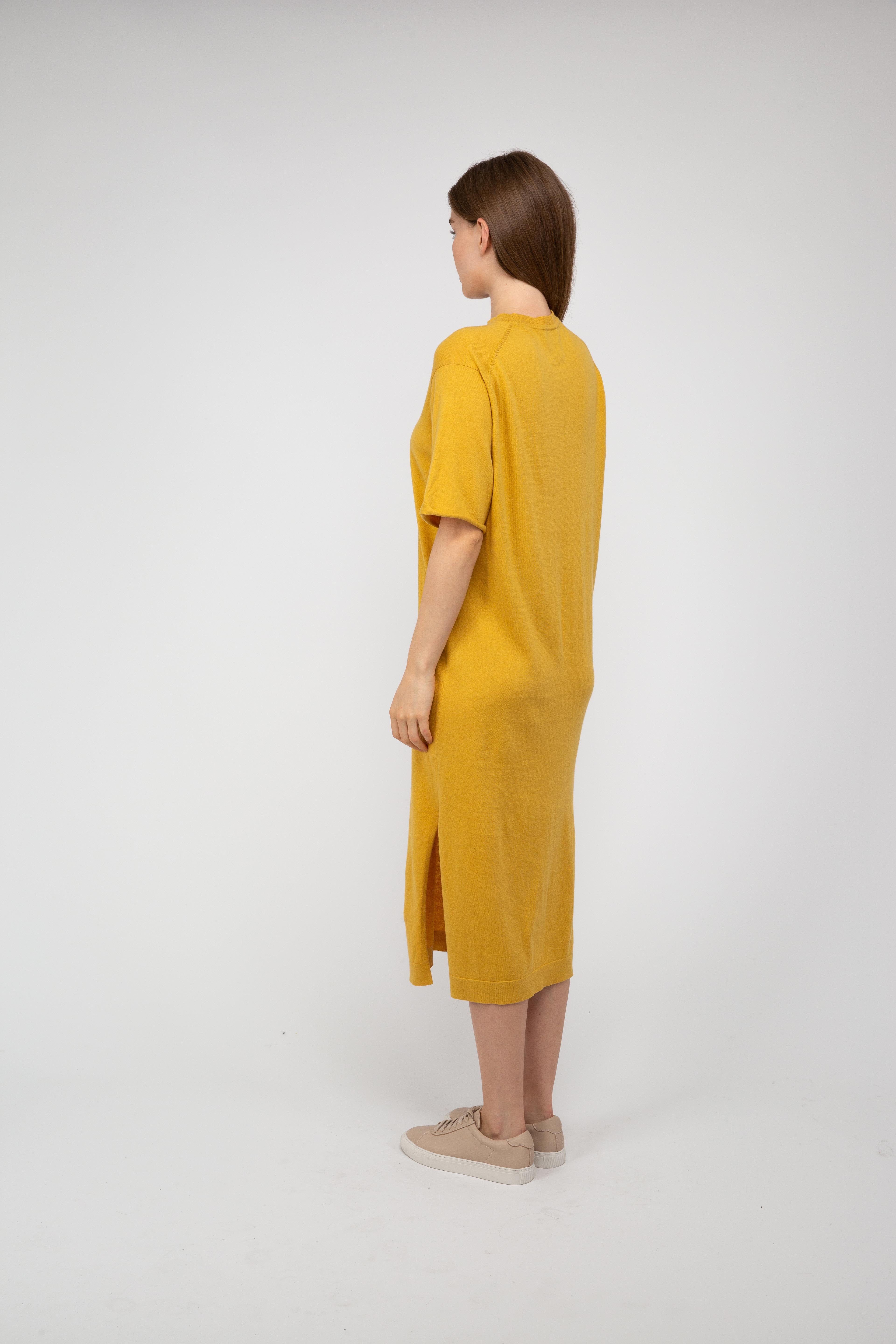 Van Kukil Relaxed Short Sleeve Midi Dress