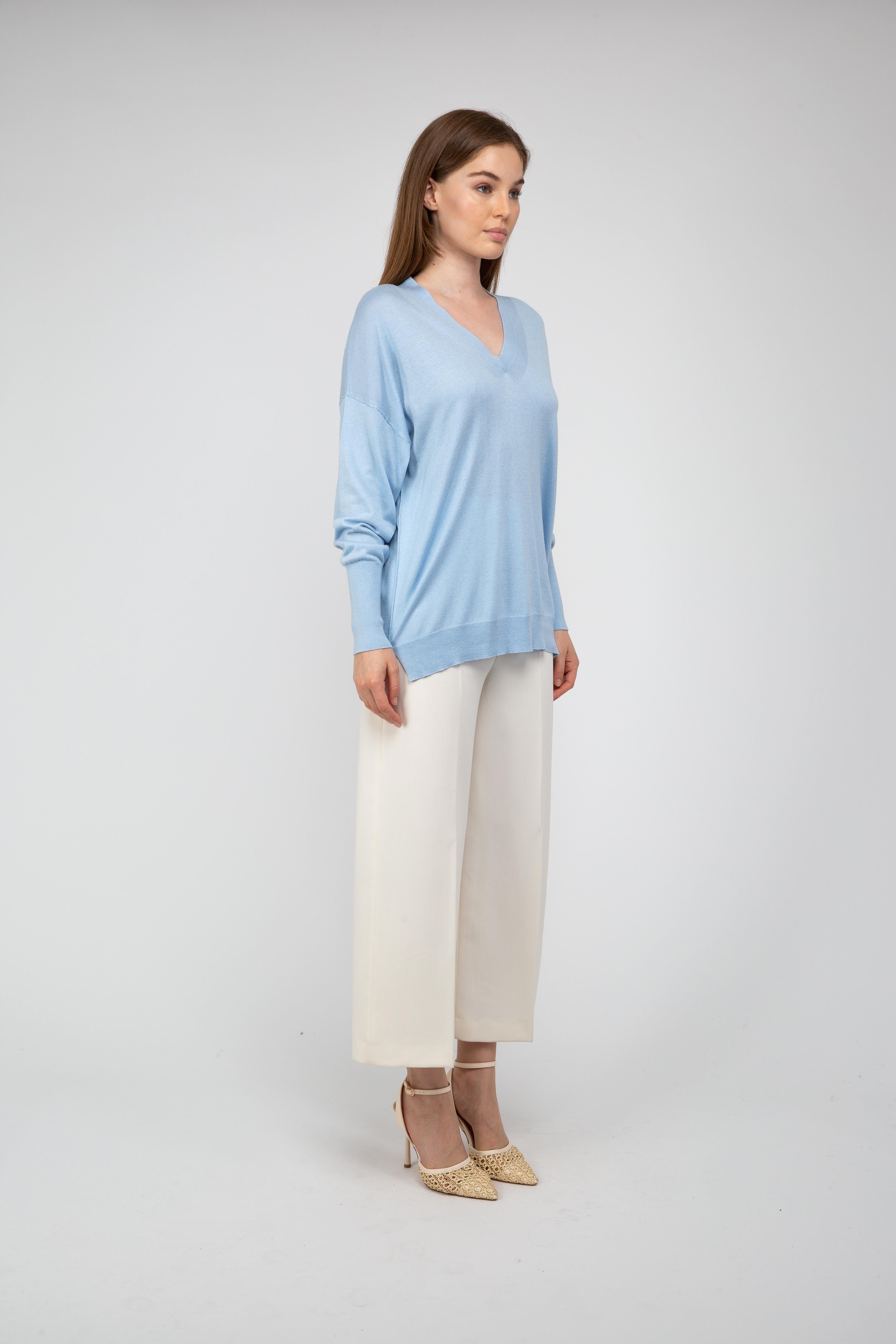 Van Kukil Cashmere V Neck Jumper