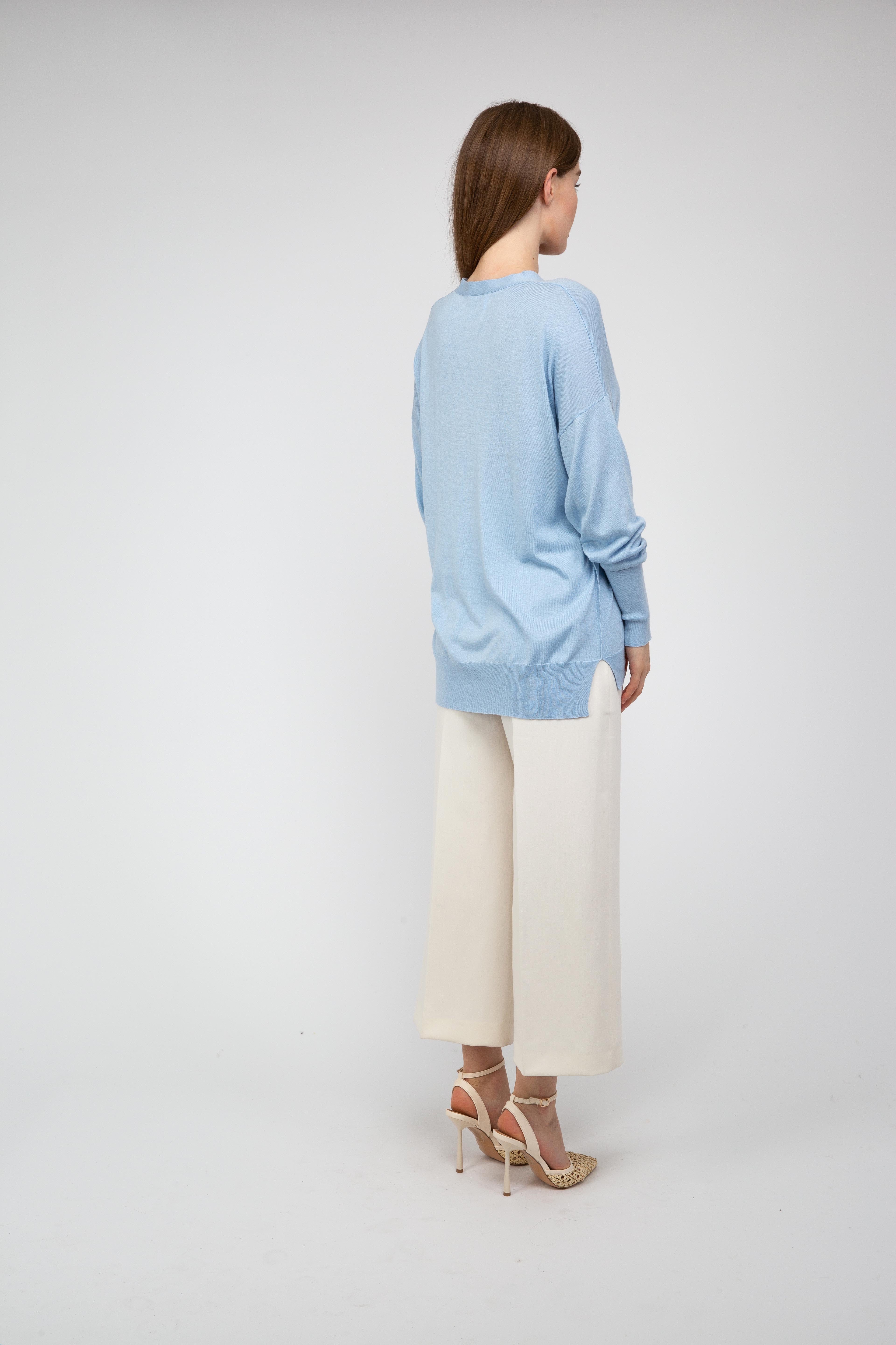 Van Kukil Cashmere V Neck Jumper