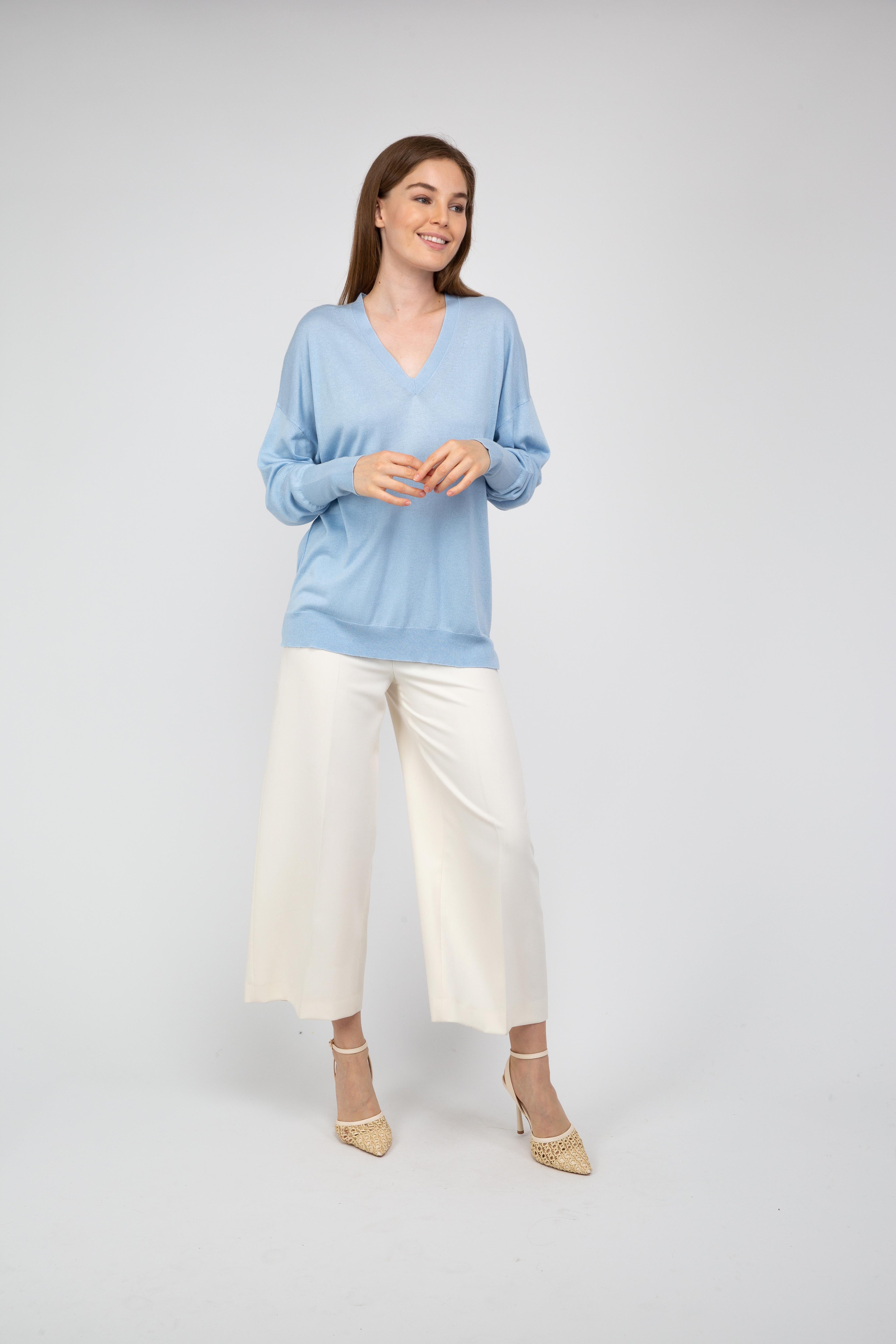 Van Kukil Cashmere V Neck Jumper