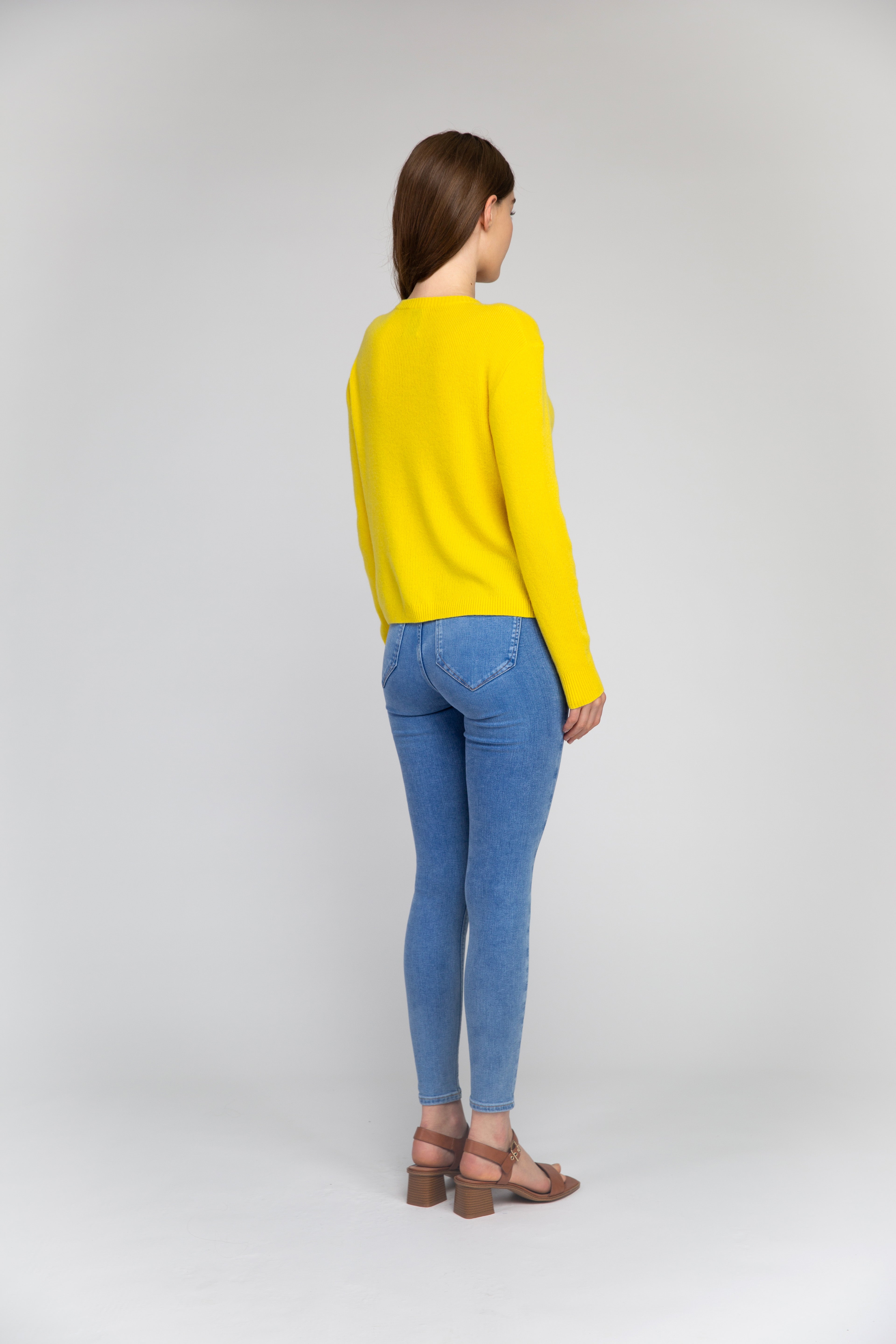 Van Kukil Classic Crew Neck Cardigan