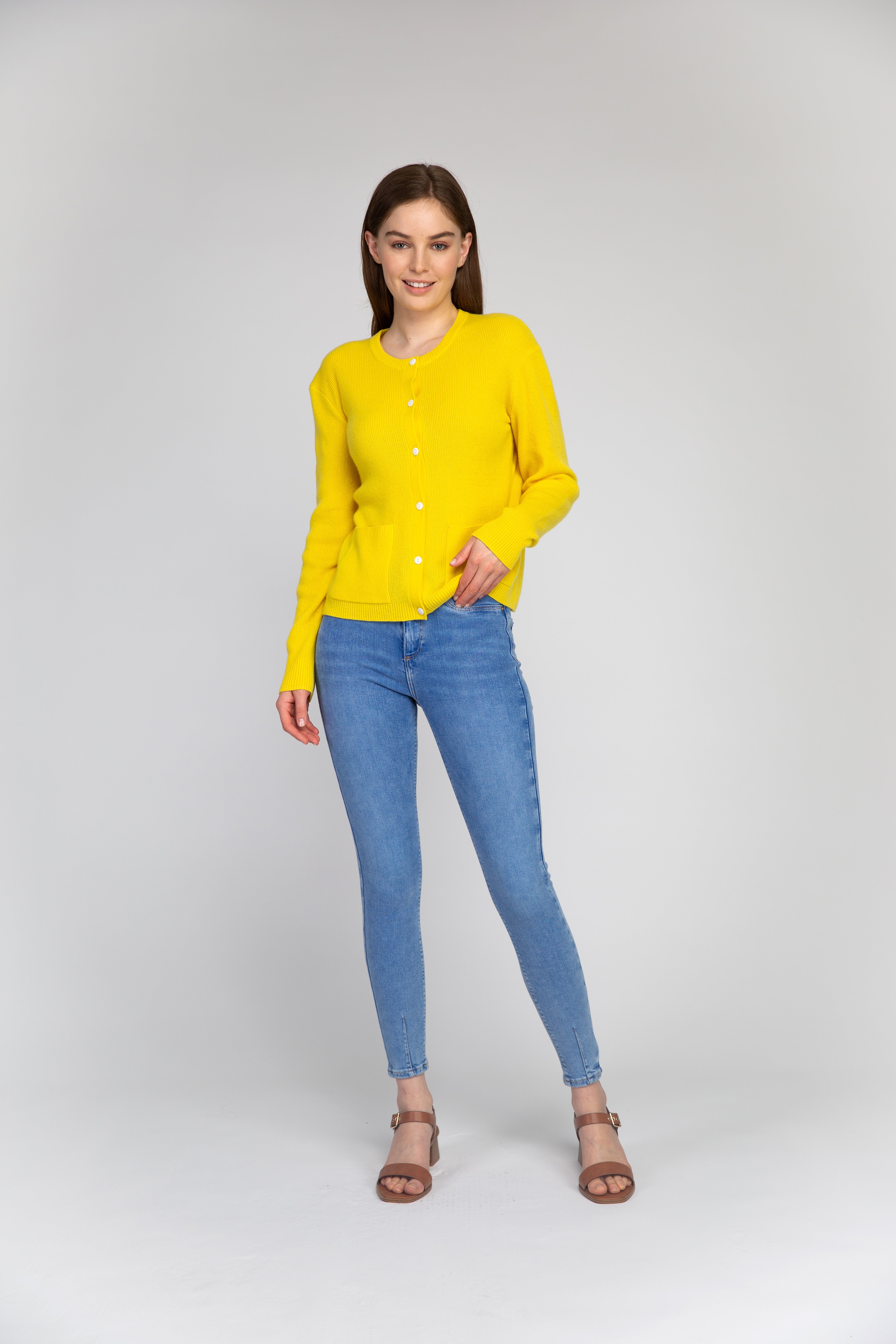 Van Kukil Classic Crew Neck Cardigan