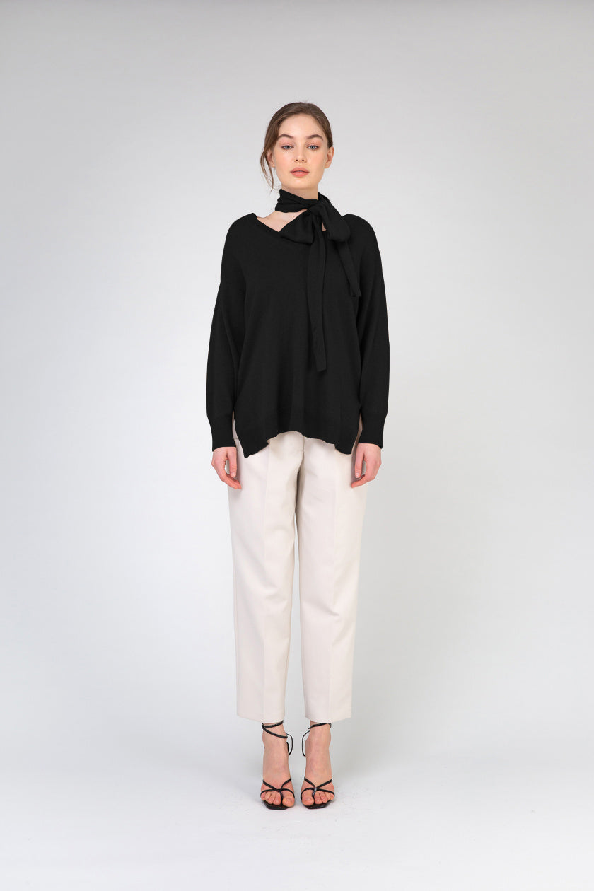 VAN KUKIL V SWEATER NECK WITH SCARF
