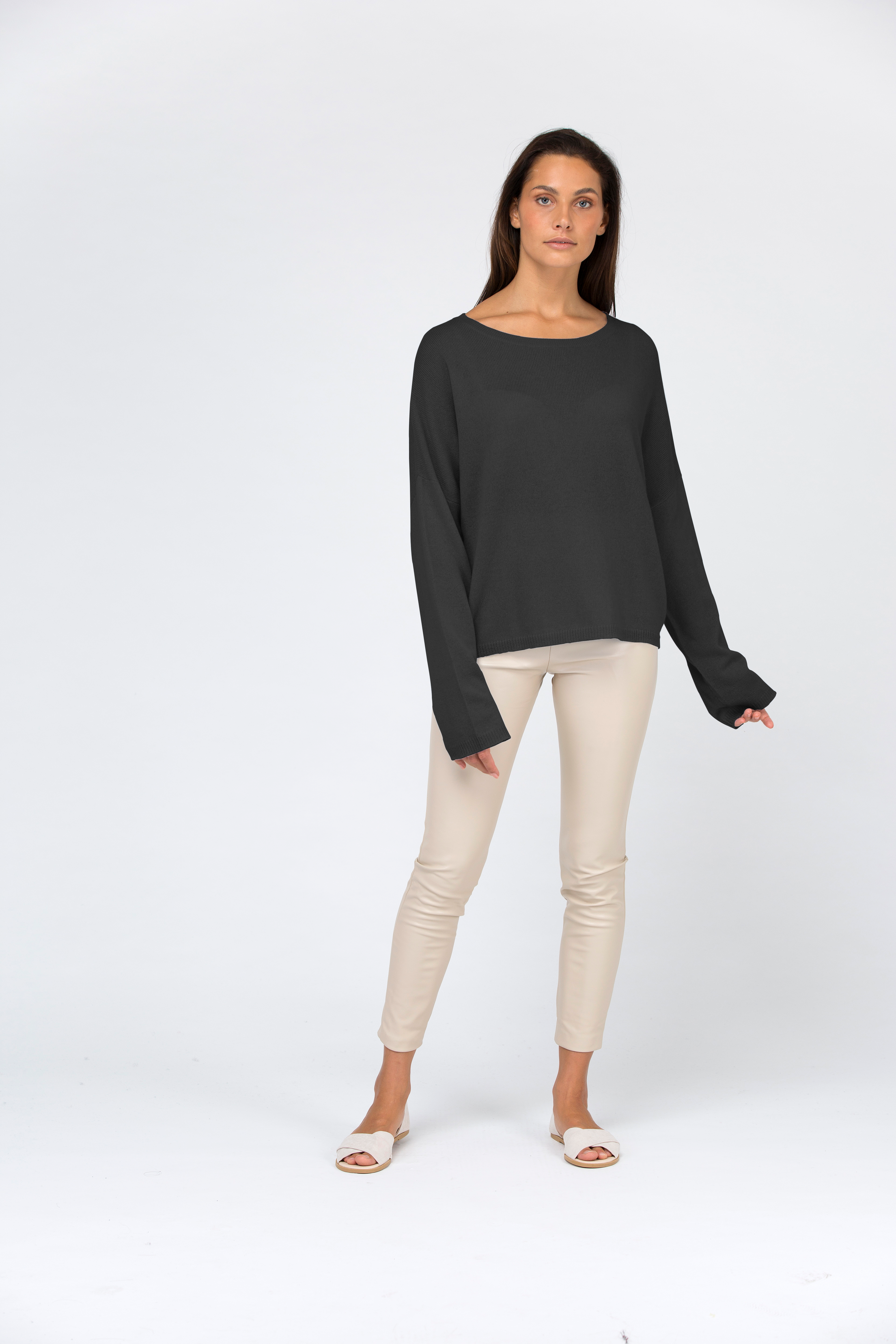VAN KUKIL ROUND NECK JUMPER