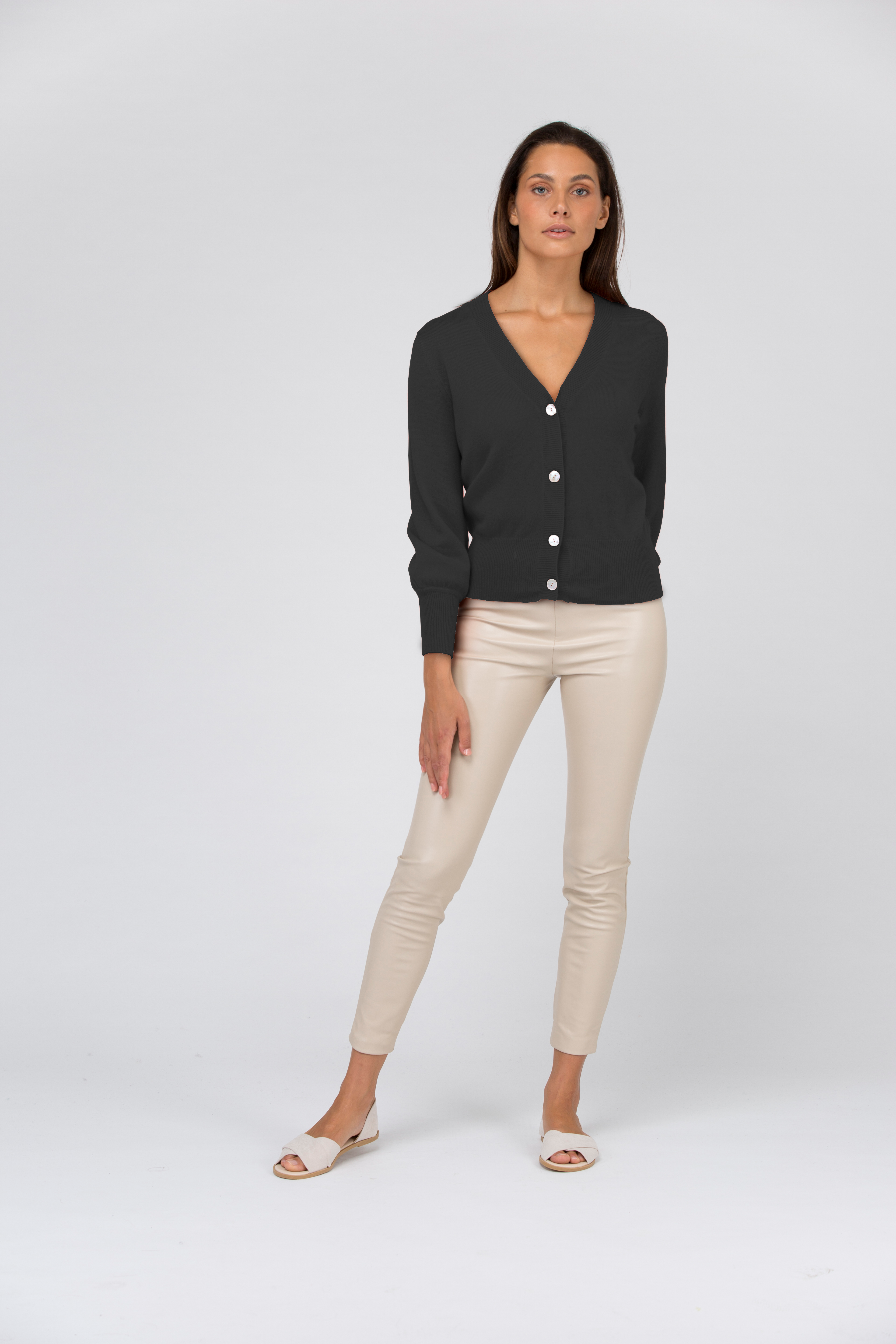 VAN KUKIL V NECK CARDIGAN