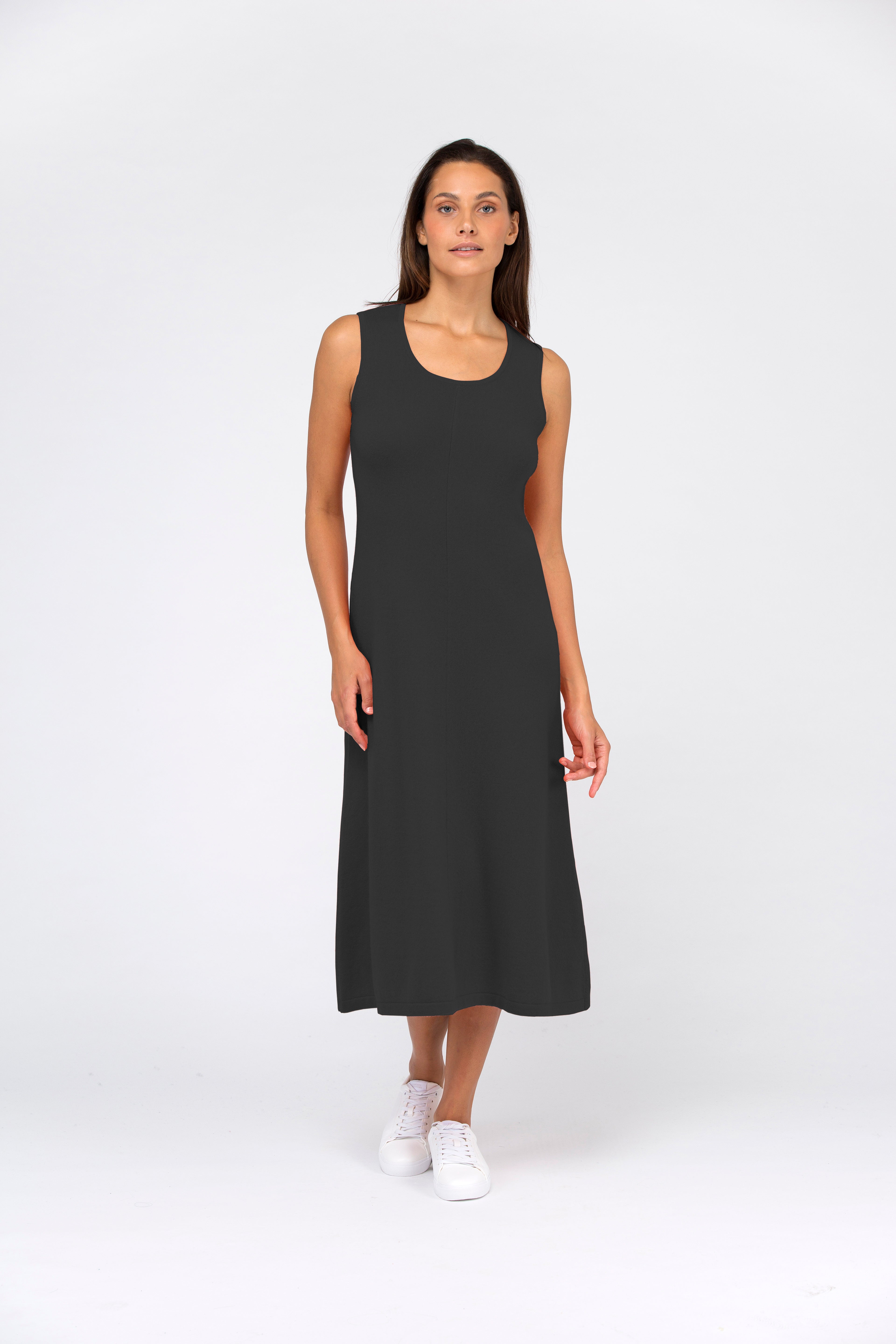 VAN KUKIL SLEEVELESS LONG DRESS