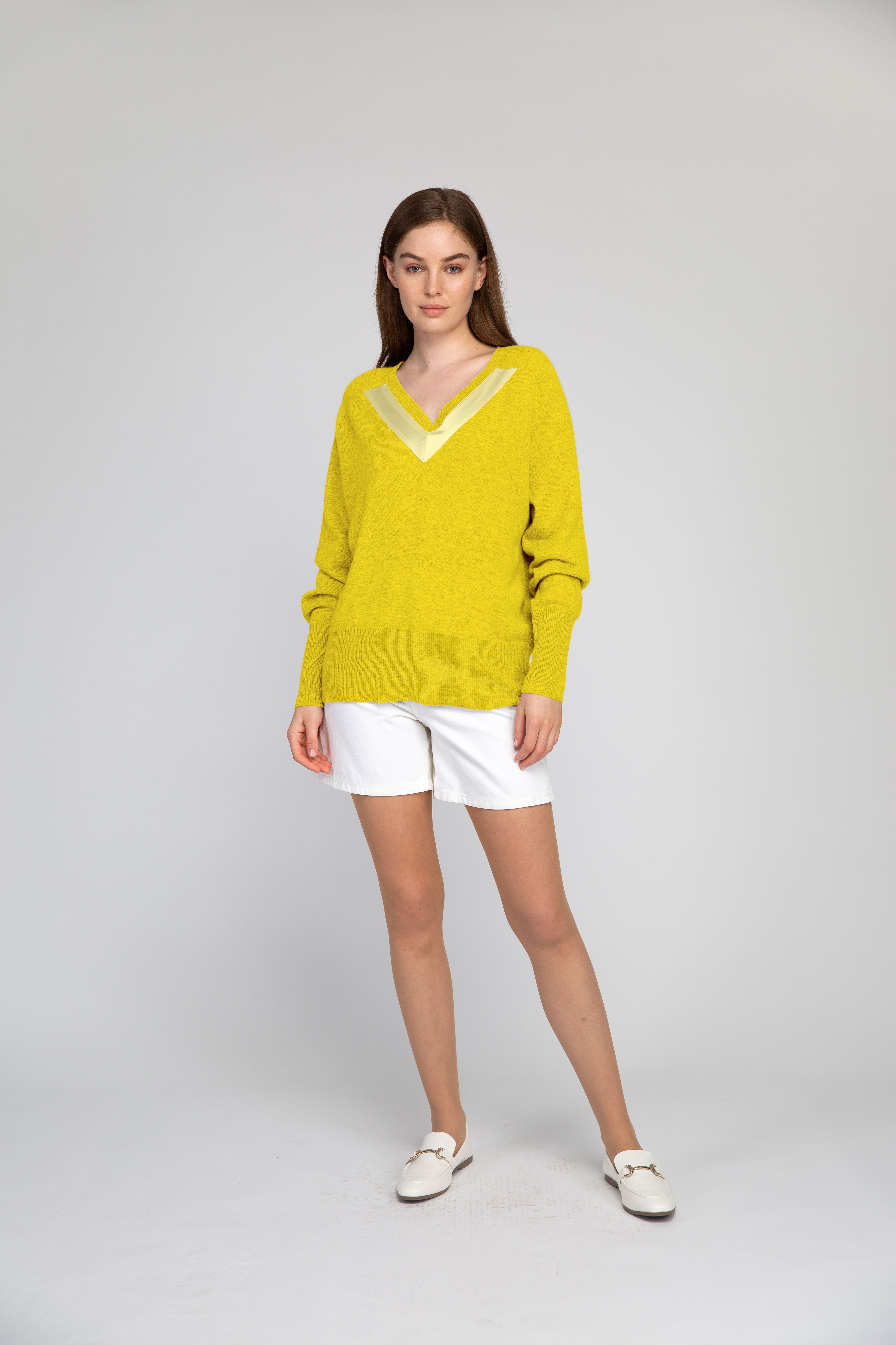 VAN KUKIL V NECK JUMPER WITHOUT PATCH