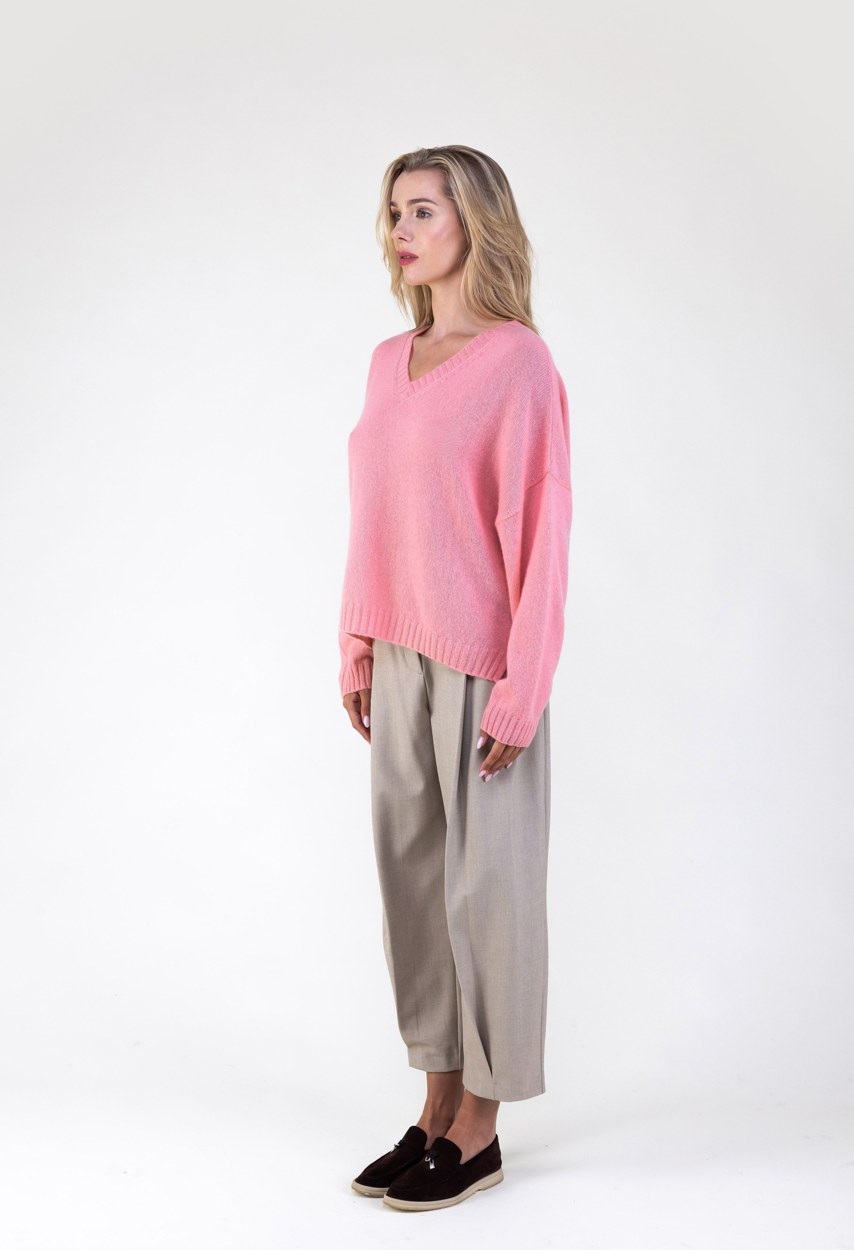 Van Kukil V-Neck Cashmere Sweater