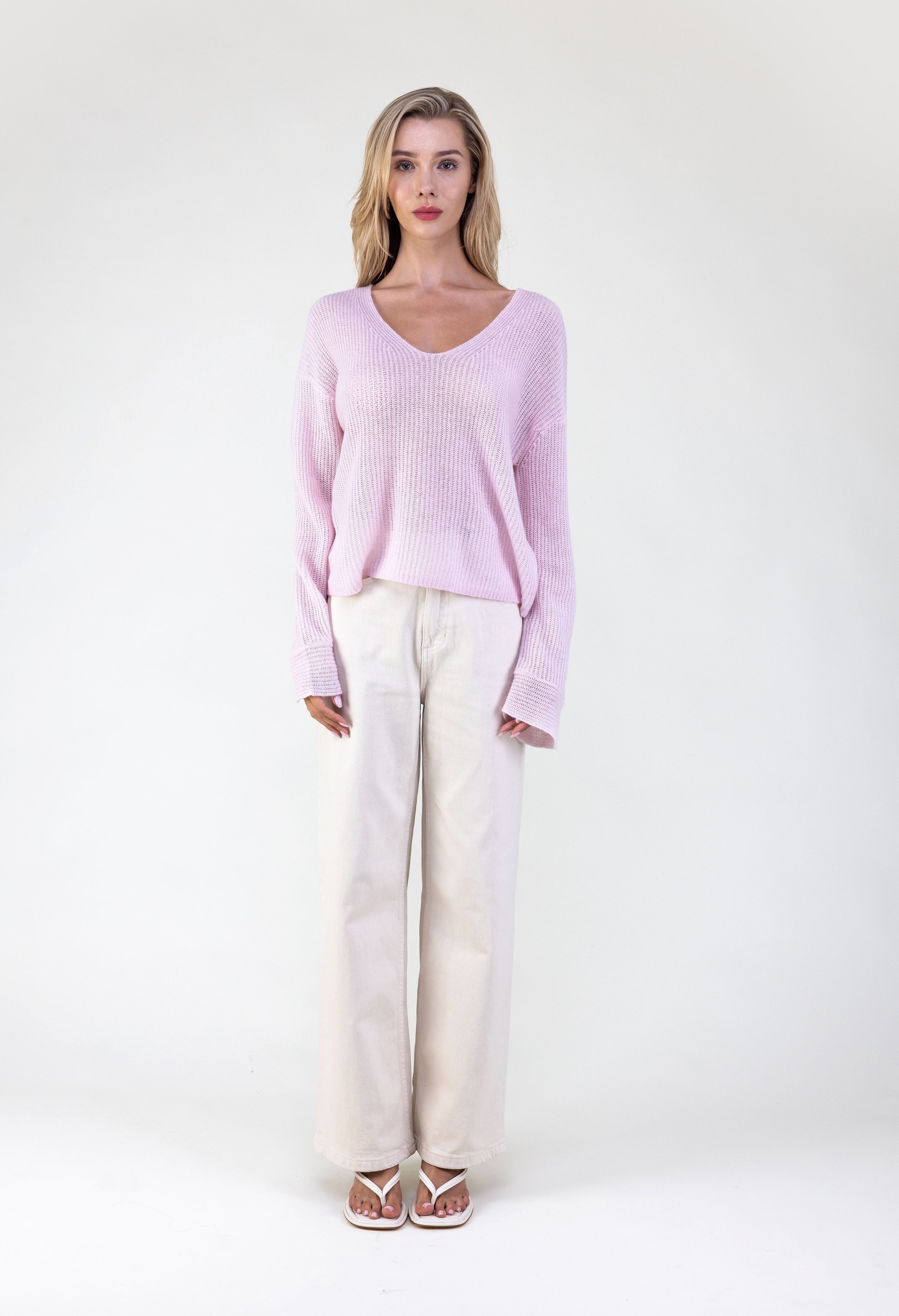 Van Kukil V-Neck Sweater