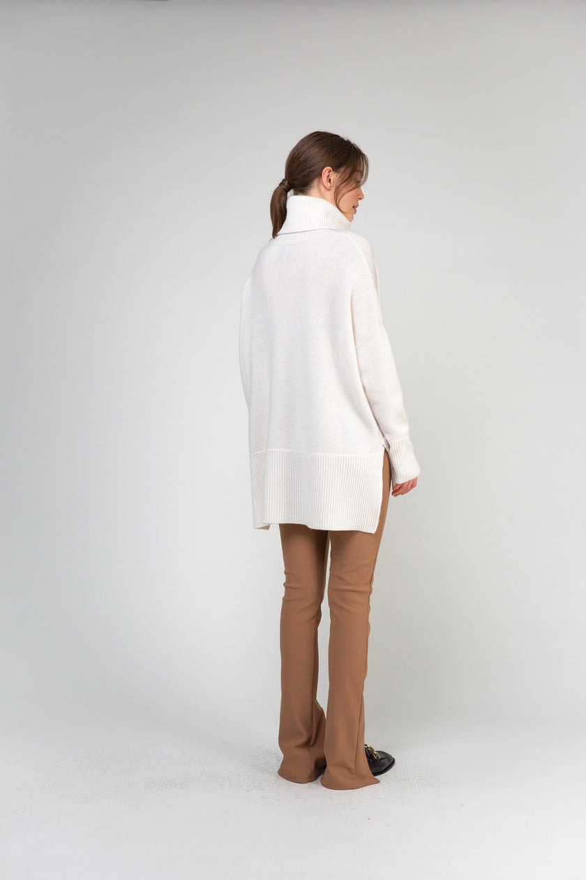VAN KUKIL ROLL NECK LONGER BACK JUMPER