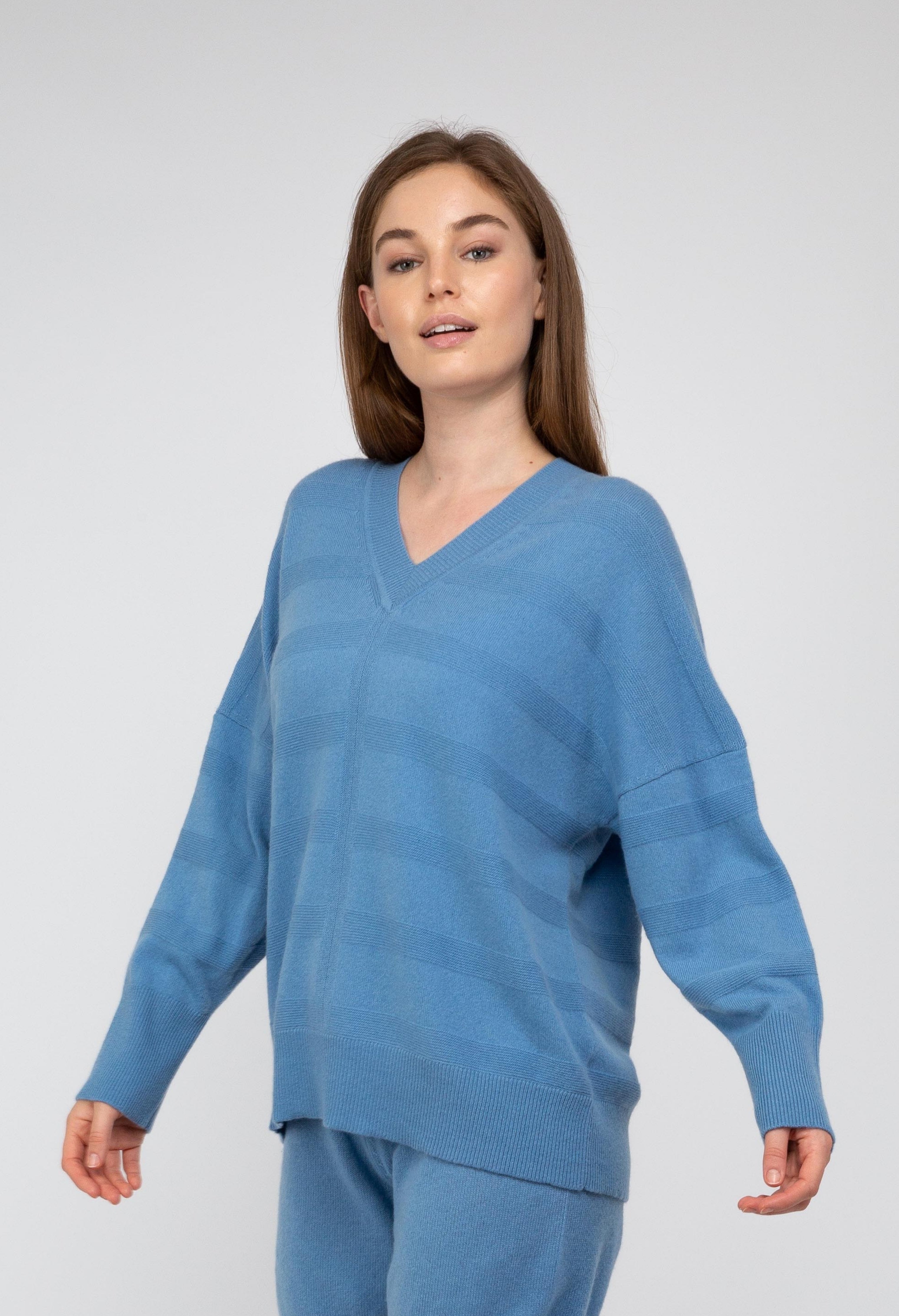 Van Kukil Cashmere V neck Jumper