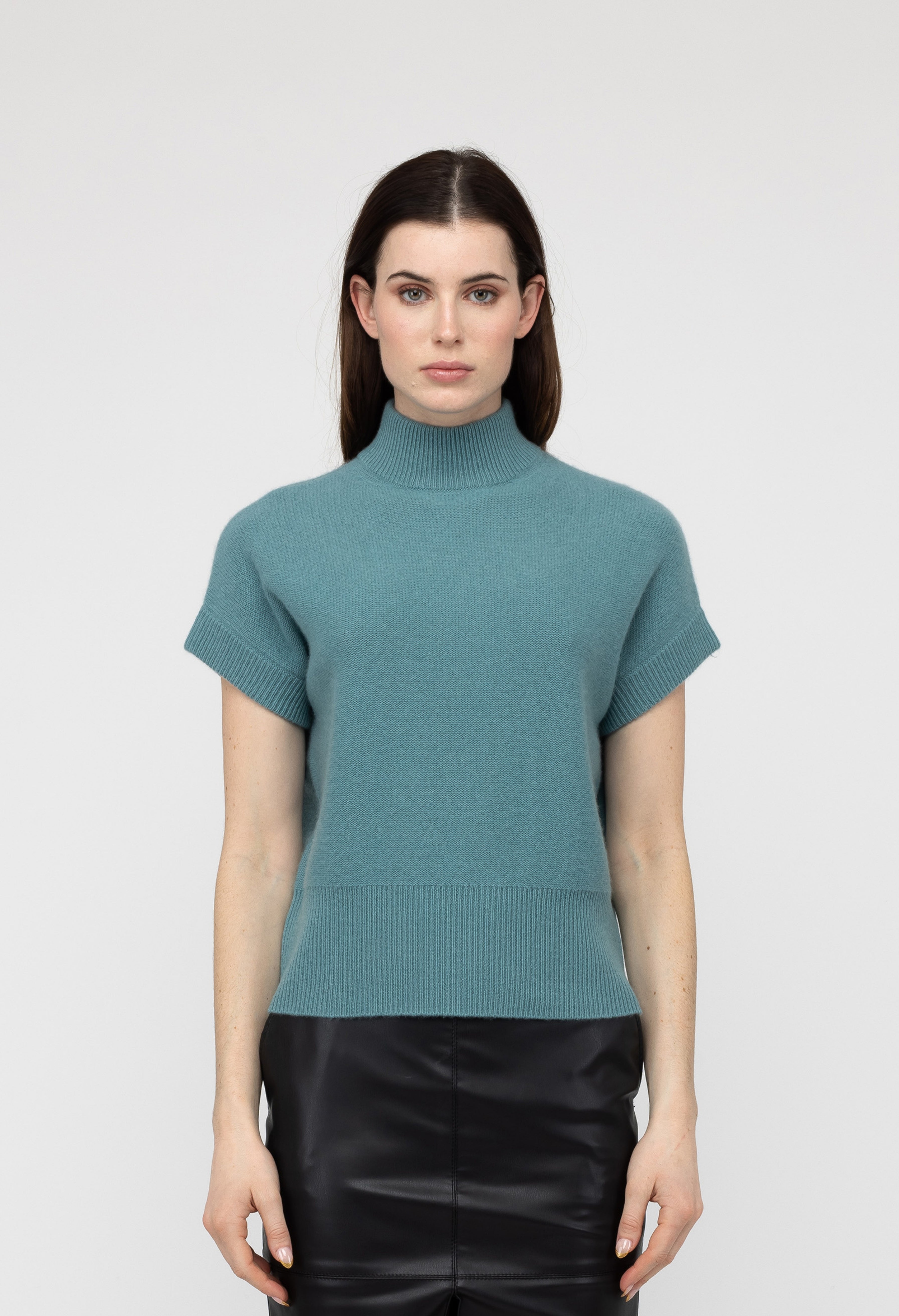 Van Kukil Short Sleeve Funnel Neck Top