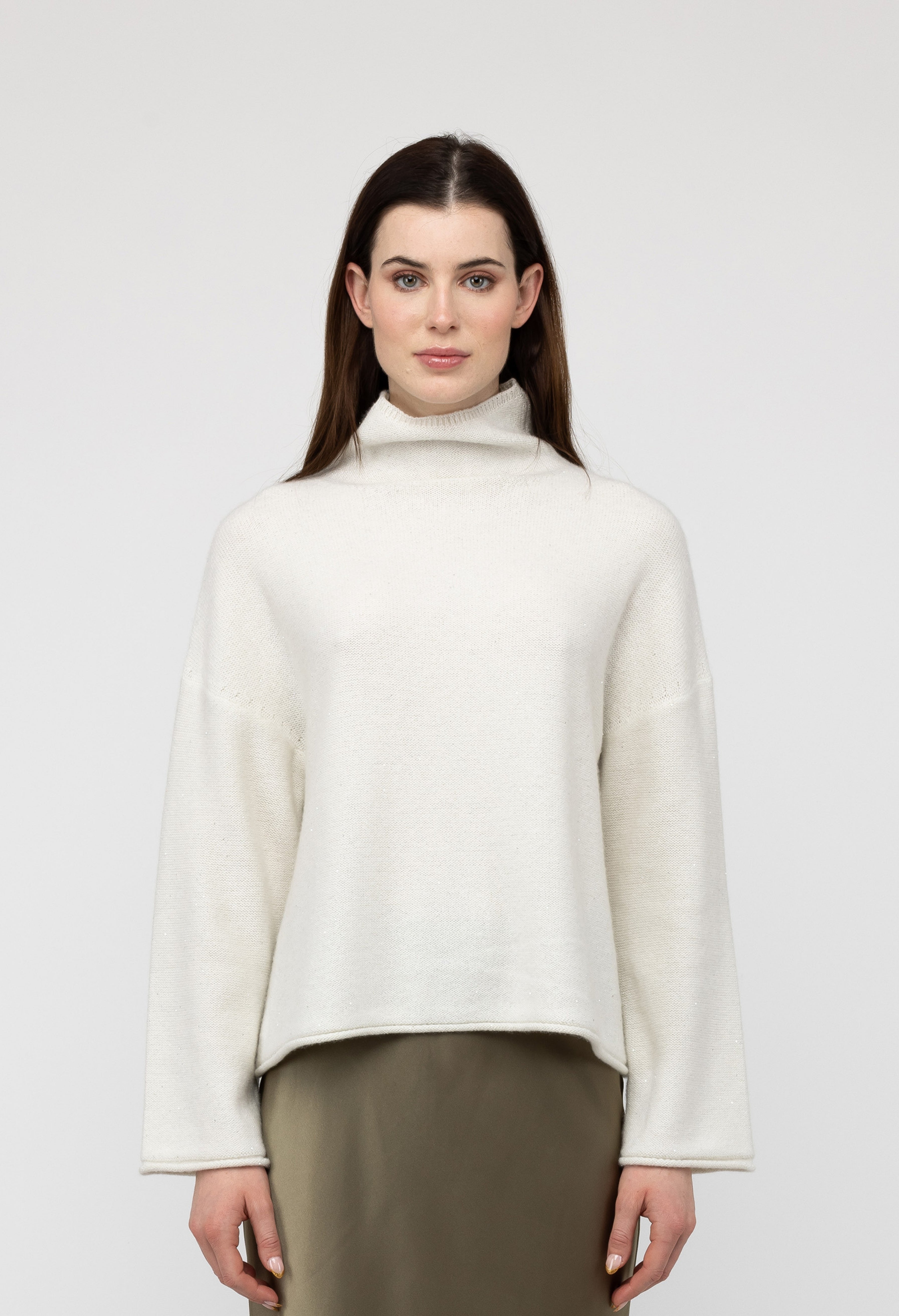 Van Kukil Cashmere Boxy Turtleneck Sweater