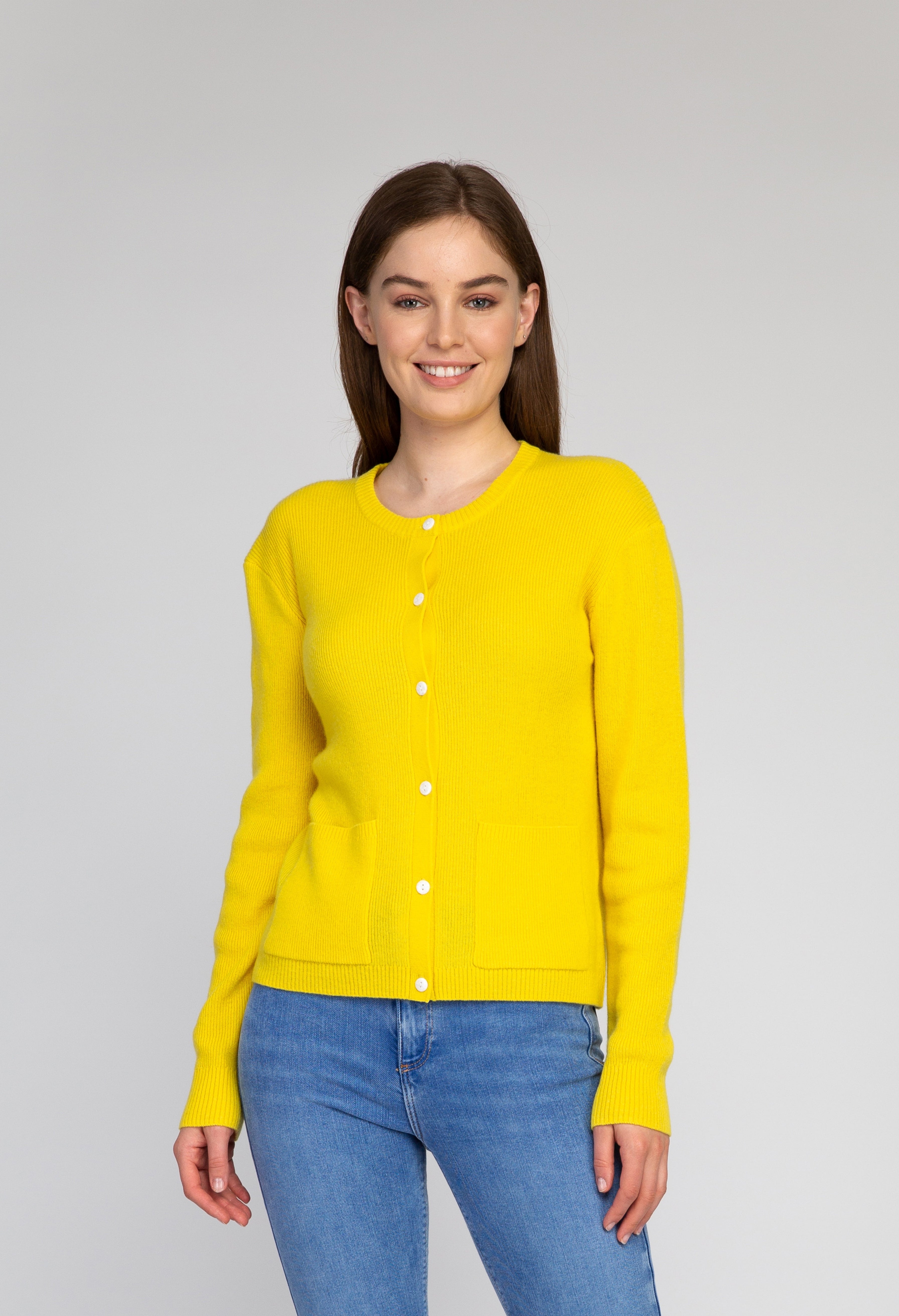 Van Kukil Classic Crew Neck Cardigan