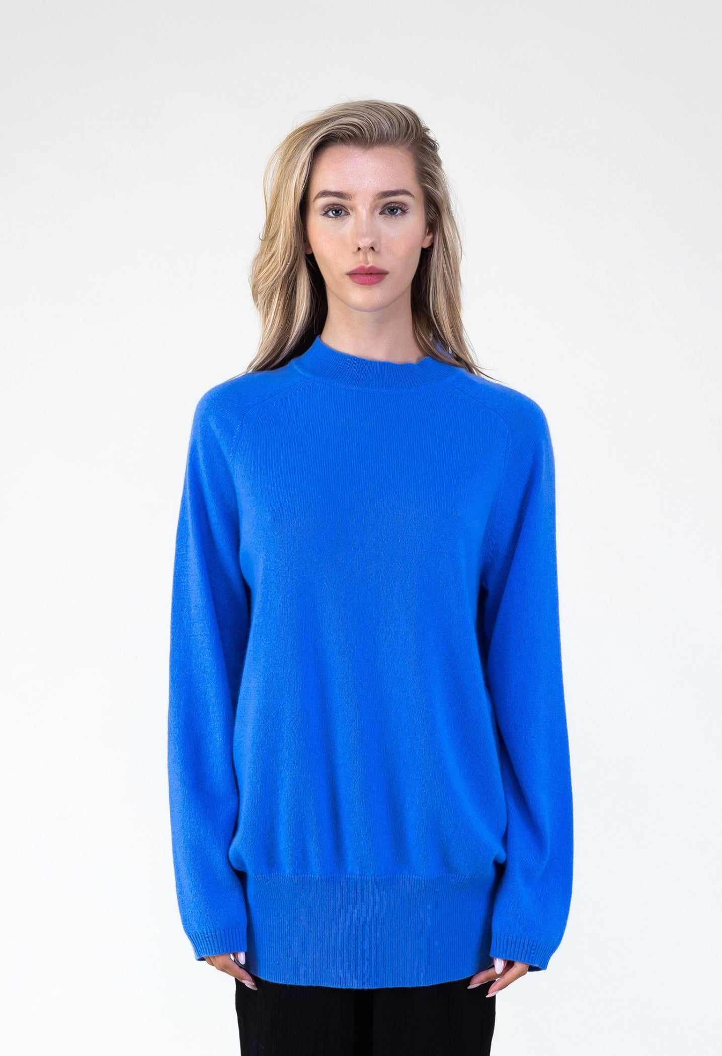 Van Kukil Classic Crew Neck Sweater