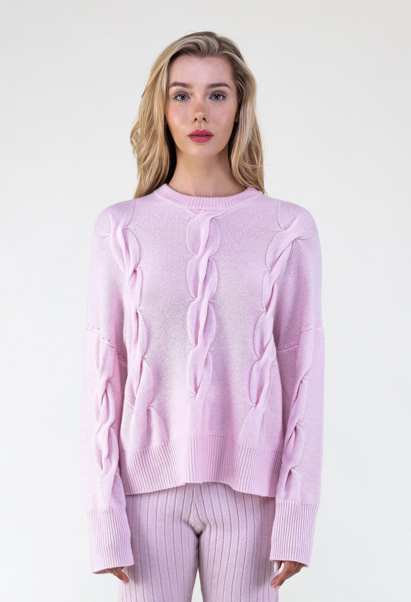 Van Kukil 100% Cashmere Cable Knit Sweater