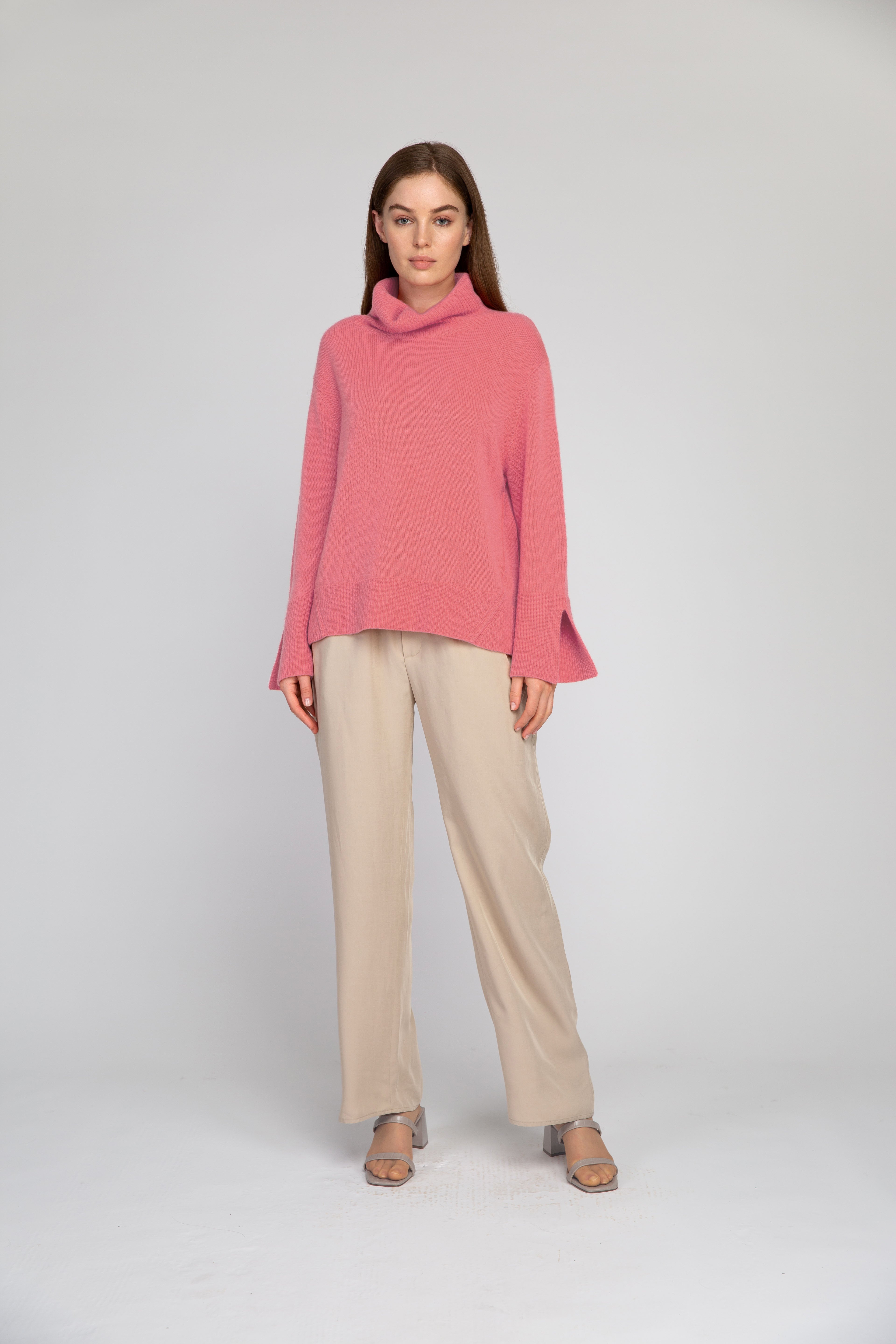 VAN KUKIL ROLL NECK SLIT CUFF